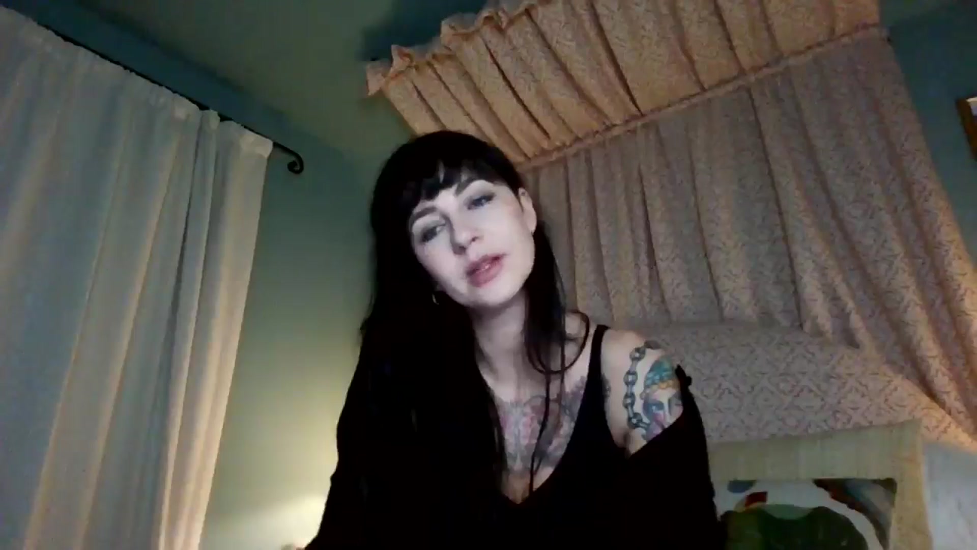 Gallery image thumbnail from MargotMills_'s myfreecams stream on, 11/23/2025, 21:34 image 20 of 20