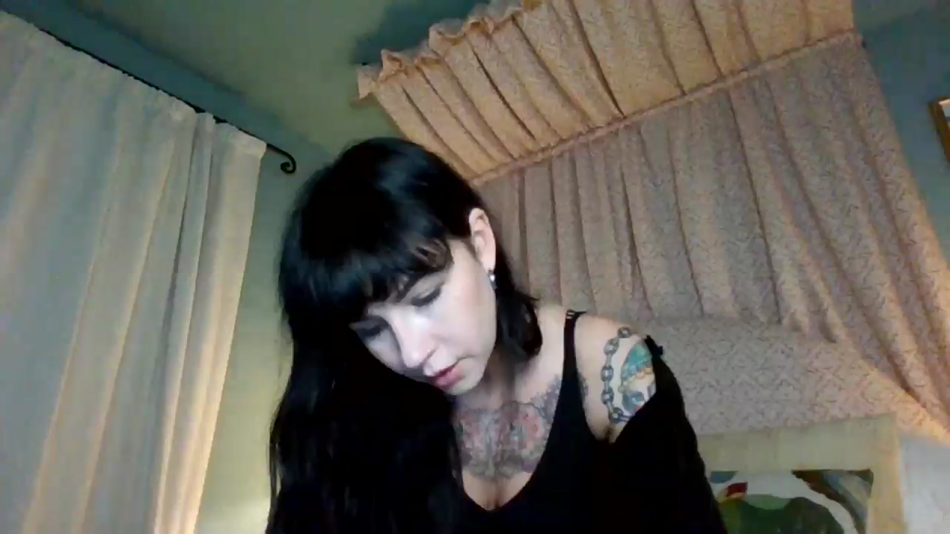 Gallery image thumbnail from MargotMills_'s myfreecams stream on, 11/23/2025, 21:34 image 14 of 20