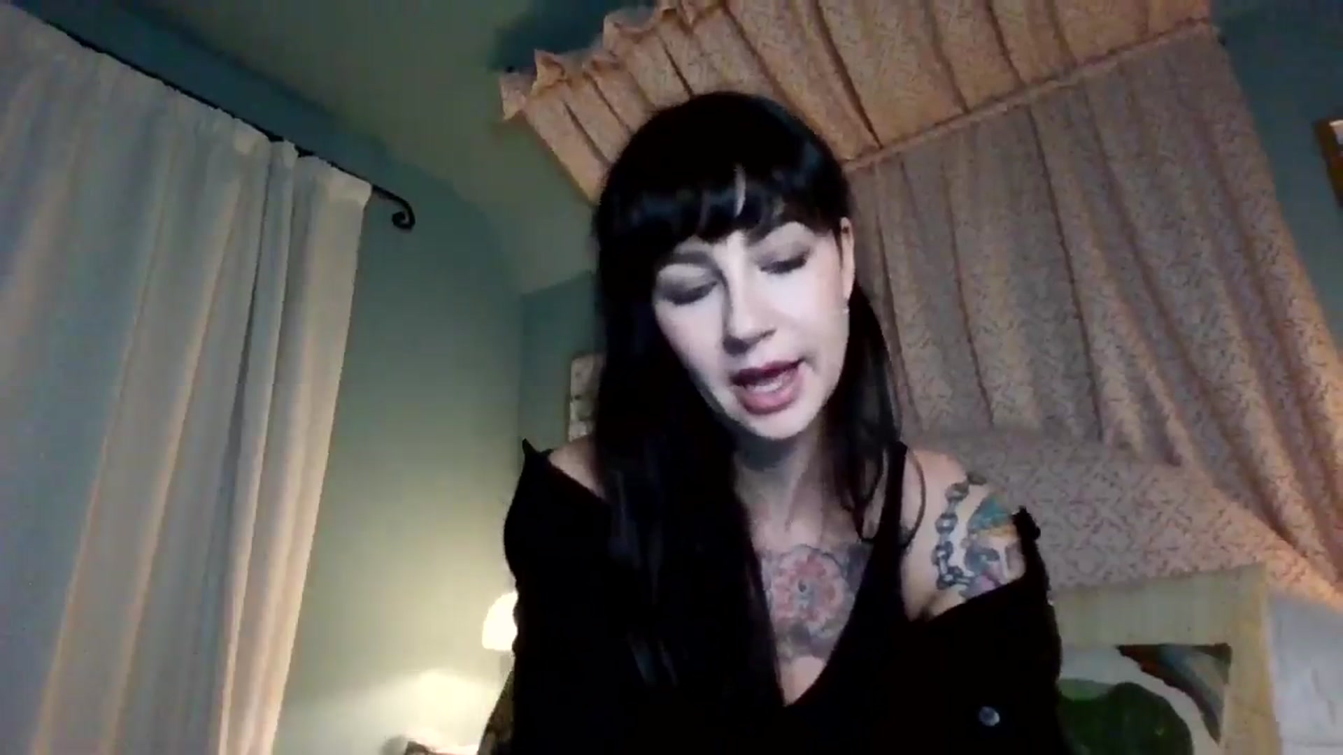 Gallery image thumbnail from MargotMills_'s myfreecams stream on, 11/23/2025, 21:34 image 18 of 20