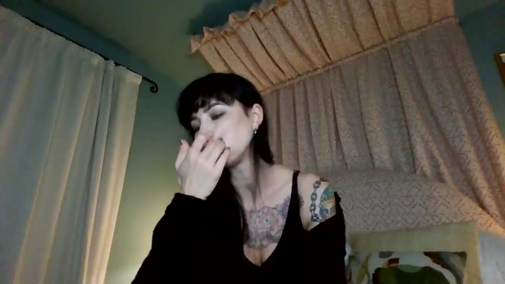 Gallery image thumbnail from MargotMills_'s myfreecams stream on, 11/23/2025, 21:34 image 5 of 20
