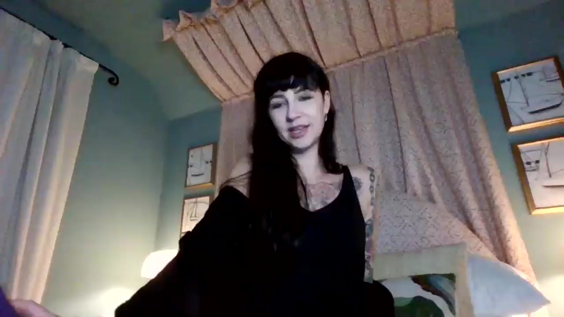 Gallery image thumbnail from MargotMills_'s myfreecams stream on, 11/23/2025, 22:22 image 3 of 20