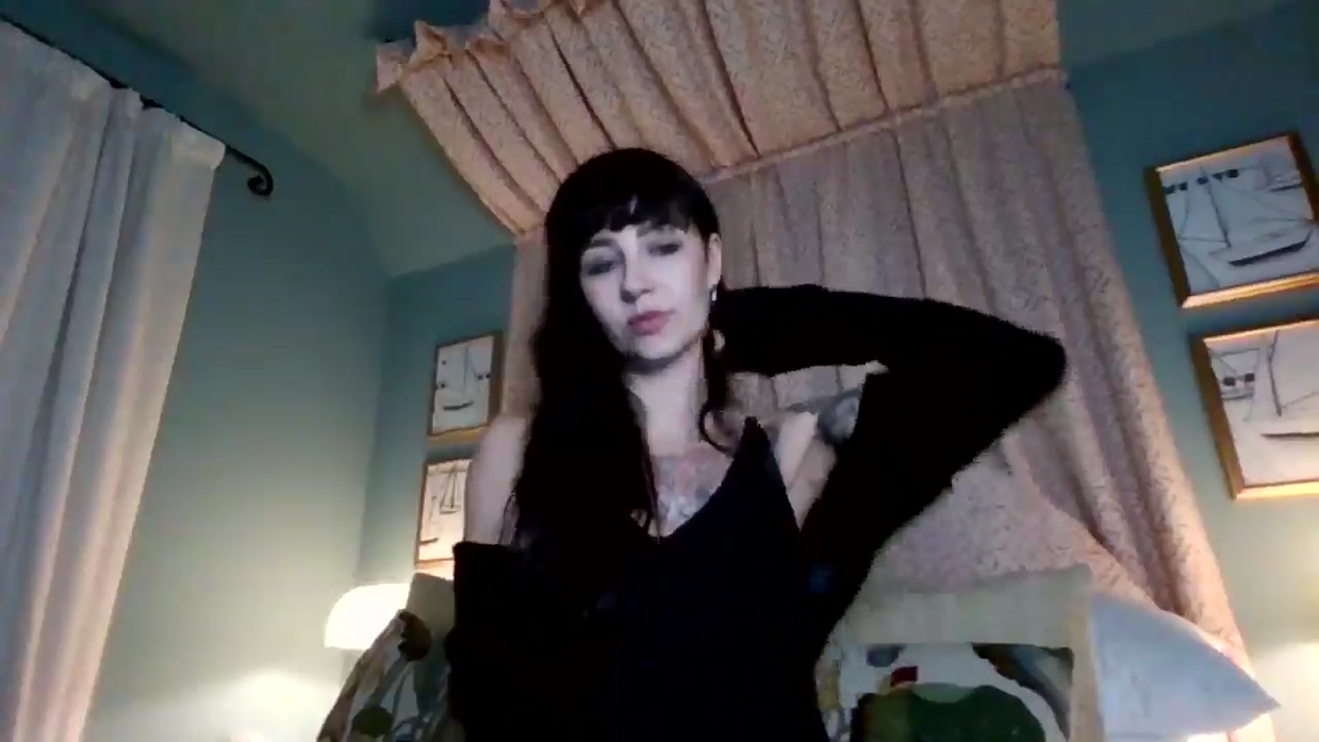 Gallery image thumbnail from MargotMills_'s myfreecams stream on, 11/23/2025, 22:22 image 6 of 20