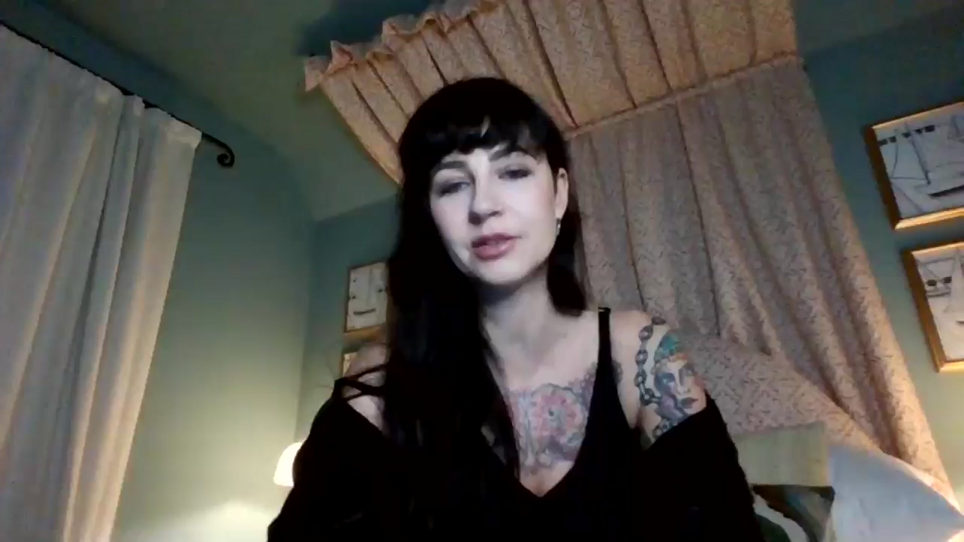 Gallery image thumbnail from MargotMills_'s myfreecams stream on, 11/23/2025, 22:22 image 1 of 20