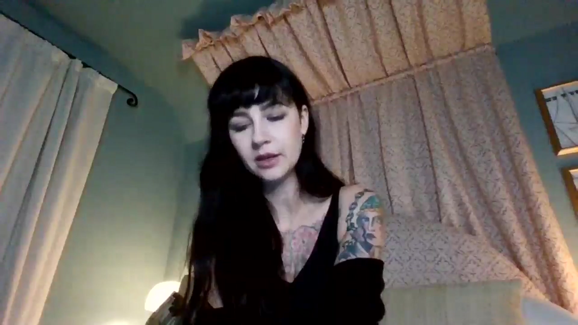 Gallery image thumbnail from MargotMills_'s myfreecams stream on, 11/23/2025, 22:22 image 16 of 20