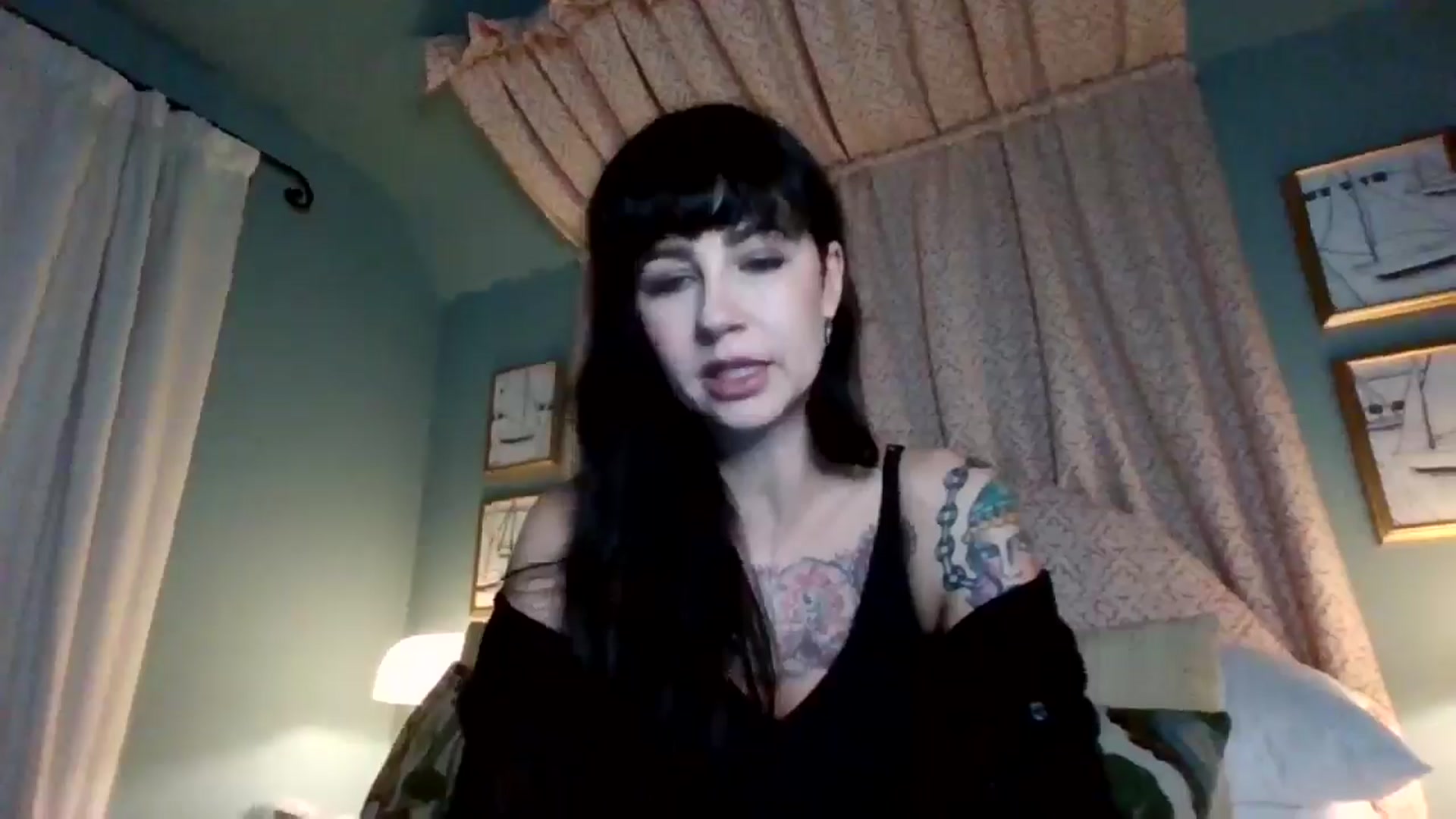 Gallery image thumbnail from MargotMills_'s myfreecams stream on, 11/23/2025, 22:22 image 2 of 20