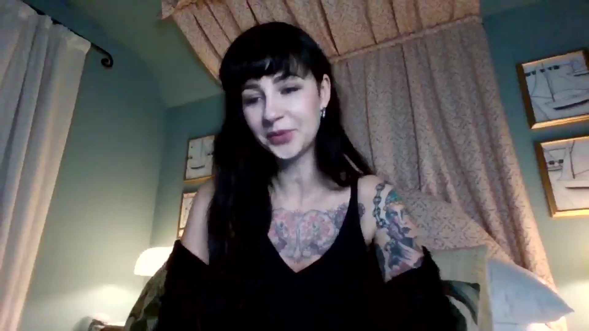 Gallery image thumbnail from MargotMills_'s myfreecams stream on, 11/23/2025, 22:22 image 13 of 20