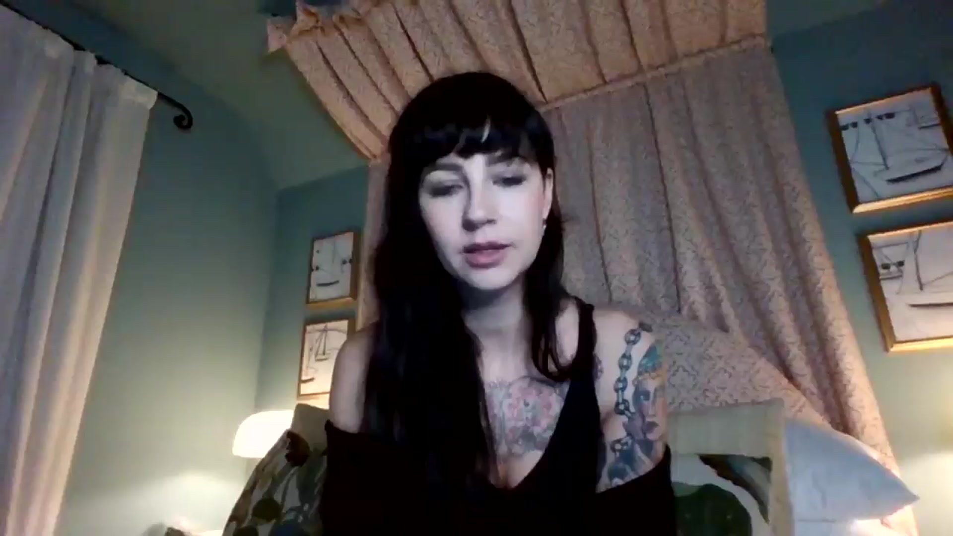 Gallery image thumbnail from MargotMills_'s myfreecams stream on, 11/23/2025, 22:22 image 5 of 20