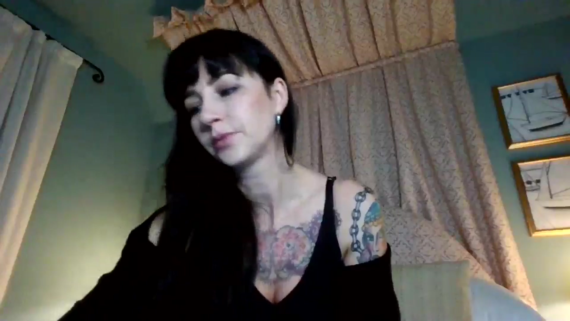 Gallery image thumbnail from MargotMills_'s myfreecams stream on, 11/23/2025, 22:46 image 12 of 20