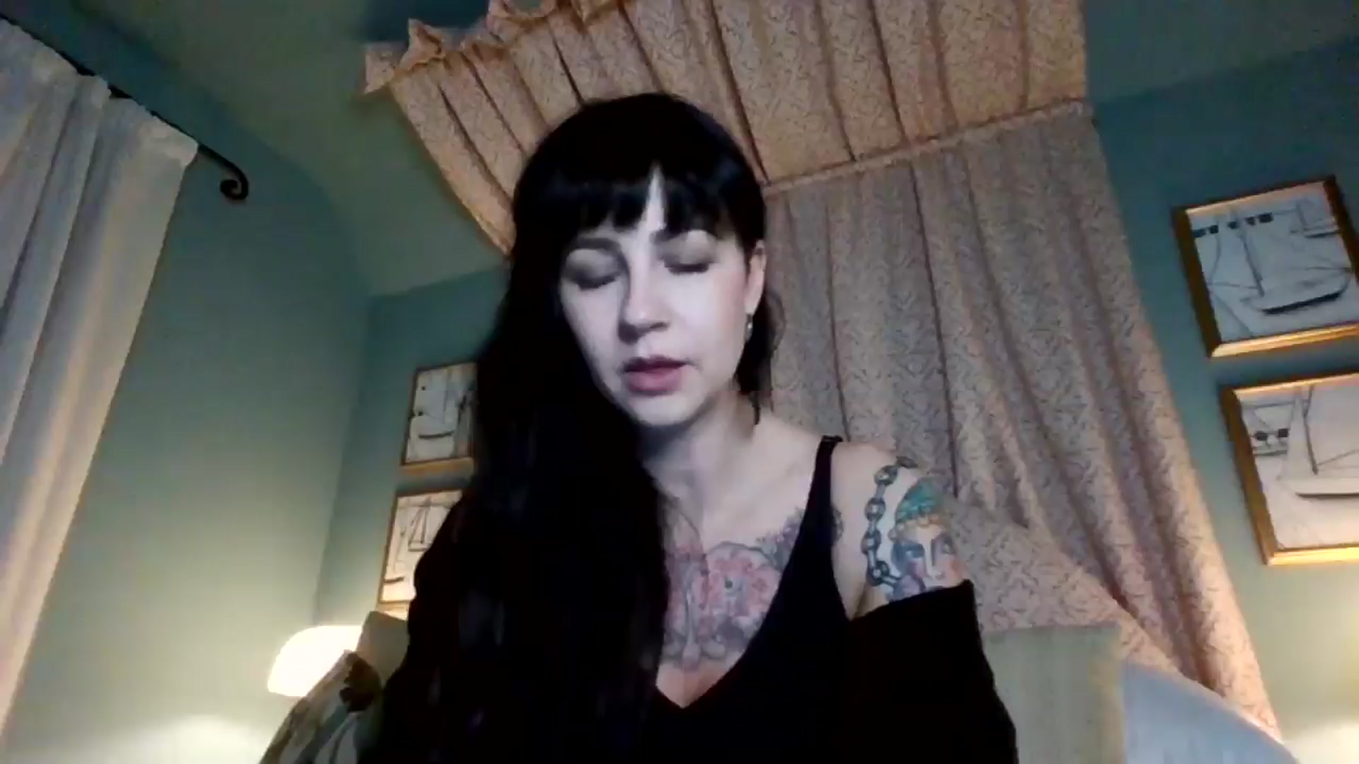 Gallery image thumbnail from MargotMills_'s myfreecams stream on, 11/23/2025, 22:46 image 14 of 20
