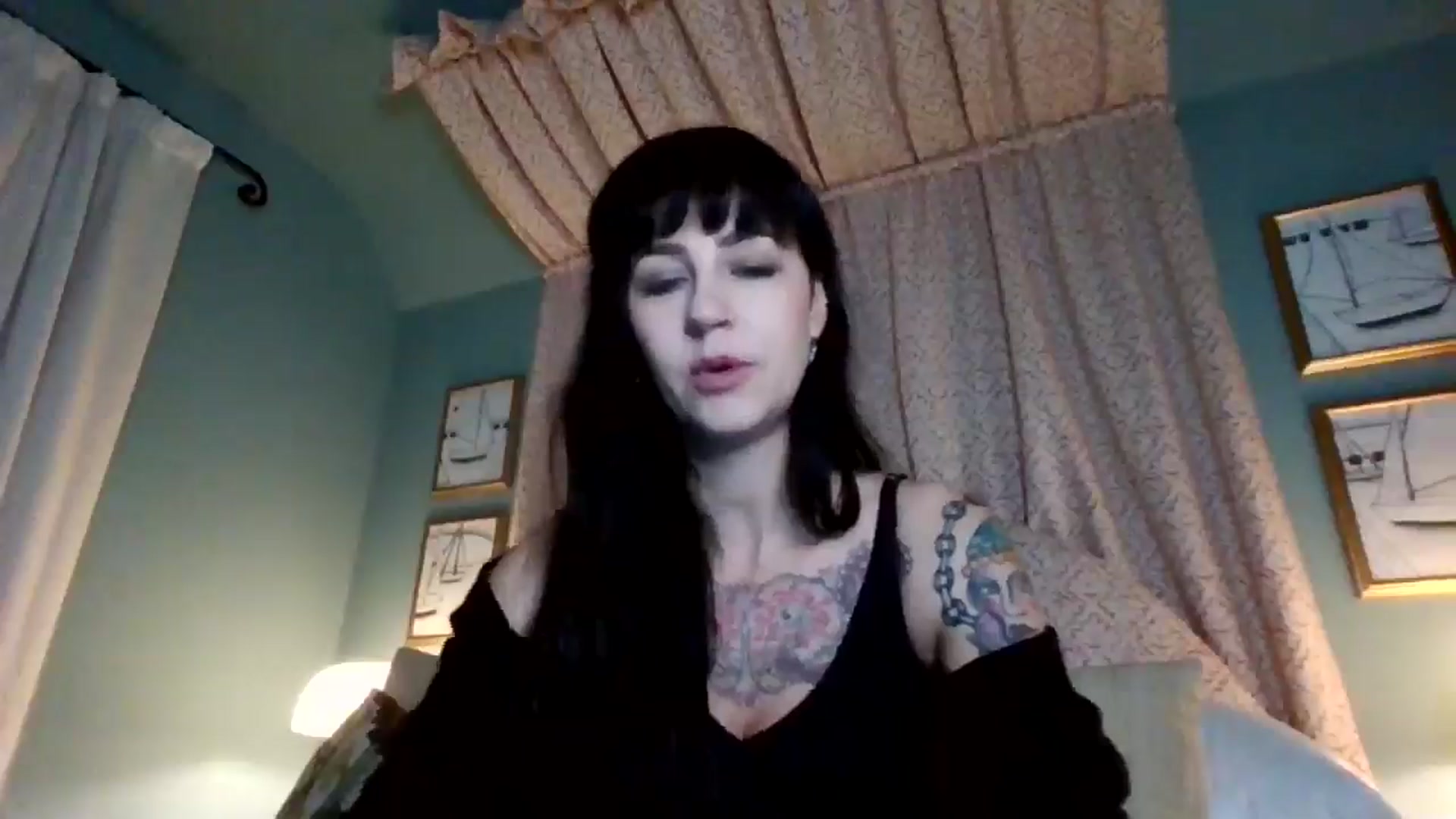 Gallery image thumbnail from MargotMills_'s myfreecams stream on, 11/23/2025, 22:46 image 10 of 20