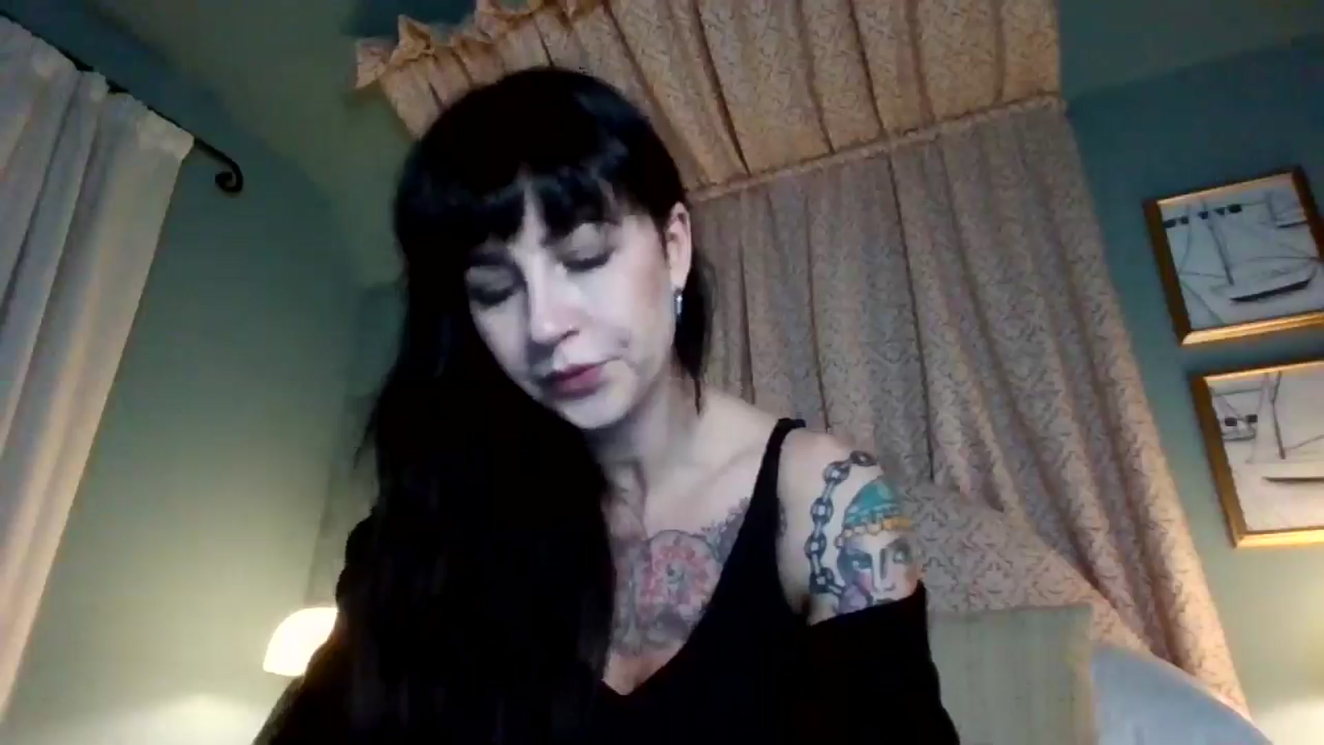 Gallery image thumbnail from MargotMills_'s myfreecams stream on, 11/23/2025, 22:46 image 17 of 20
