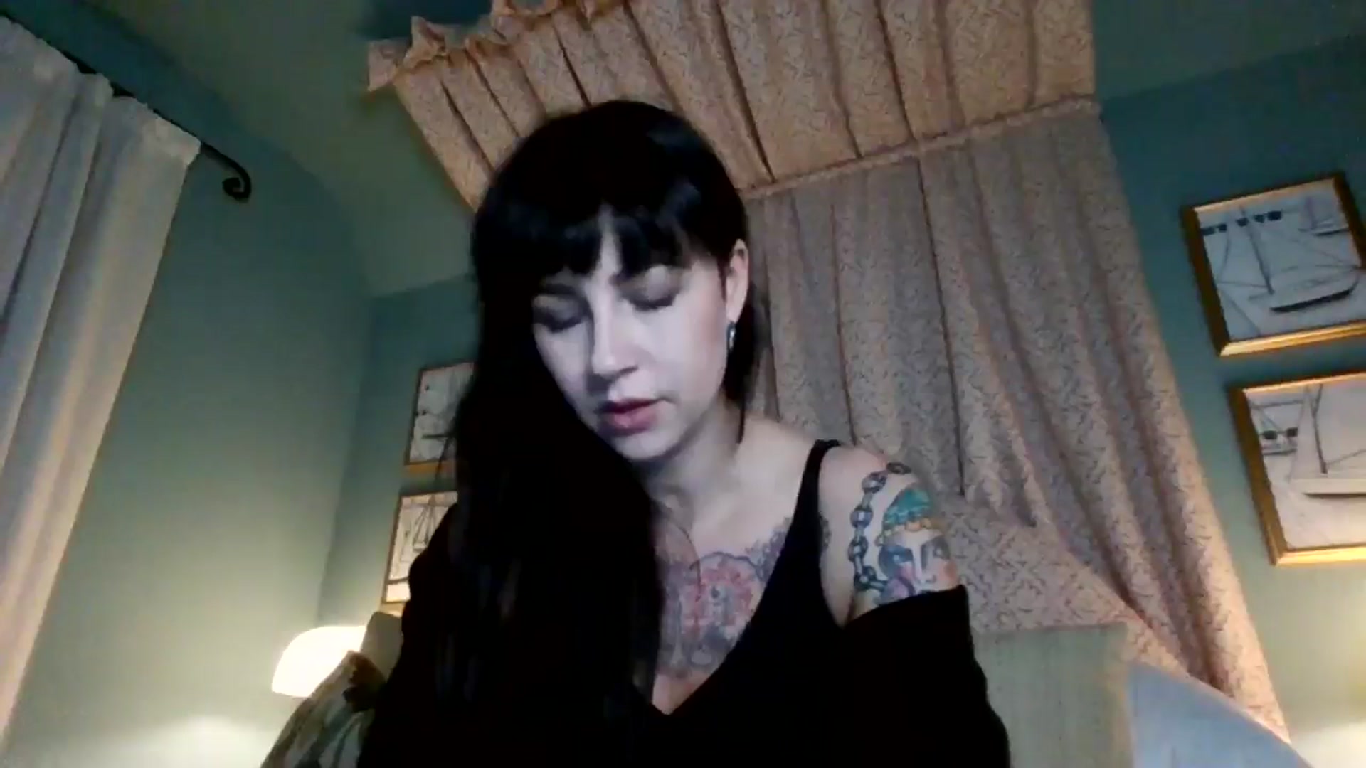 Gallery image thumbnail from MargotMills_'s myfreecams stream on, 11/23/2025, 22:46 image 15 of 20