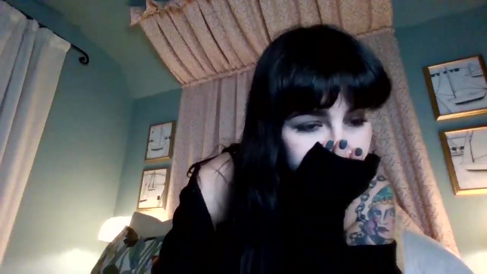Gallery image thumbnail from MargotMills_'s myfreecams stream on, 11/23/2025, 22:46 image 8 of 20