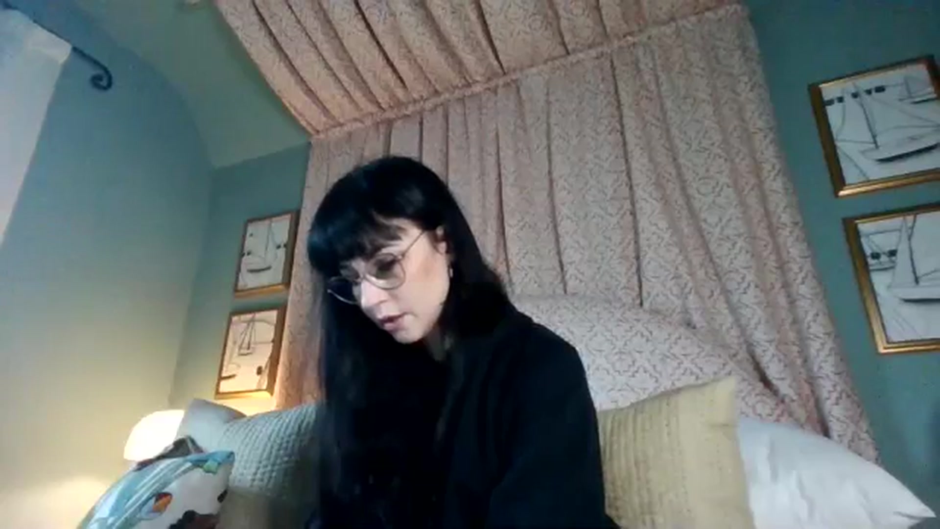 Gallery image thumbnail from MargotMills_'s myfreecams stream on, 11/24/2025, 11:25 image 9 of 20