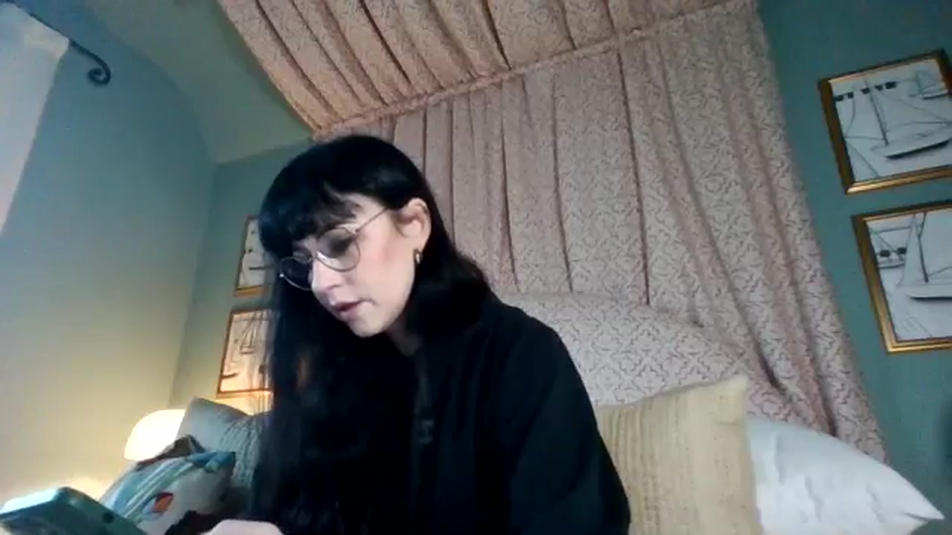 Gallery image thumbnail from MargotMills_'s myfreecams stream on, 11/24/2025, 11:25 image 17 of 20