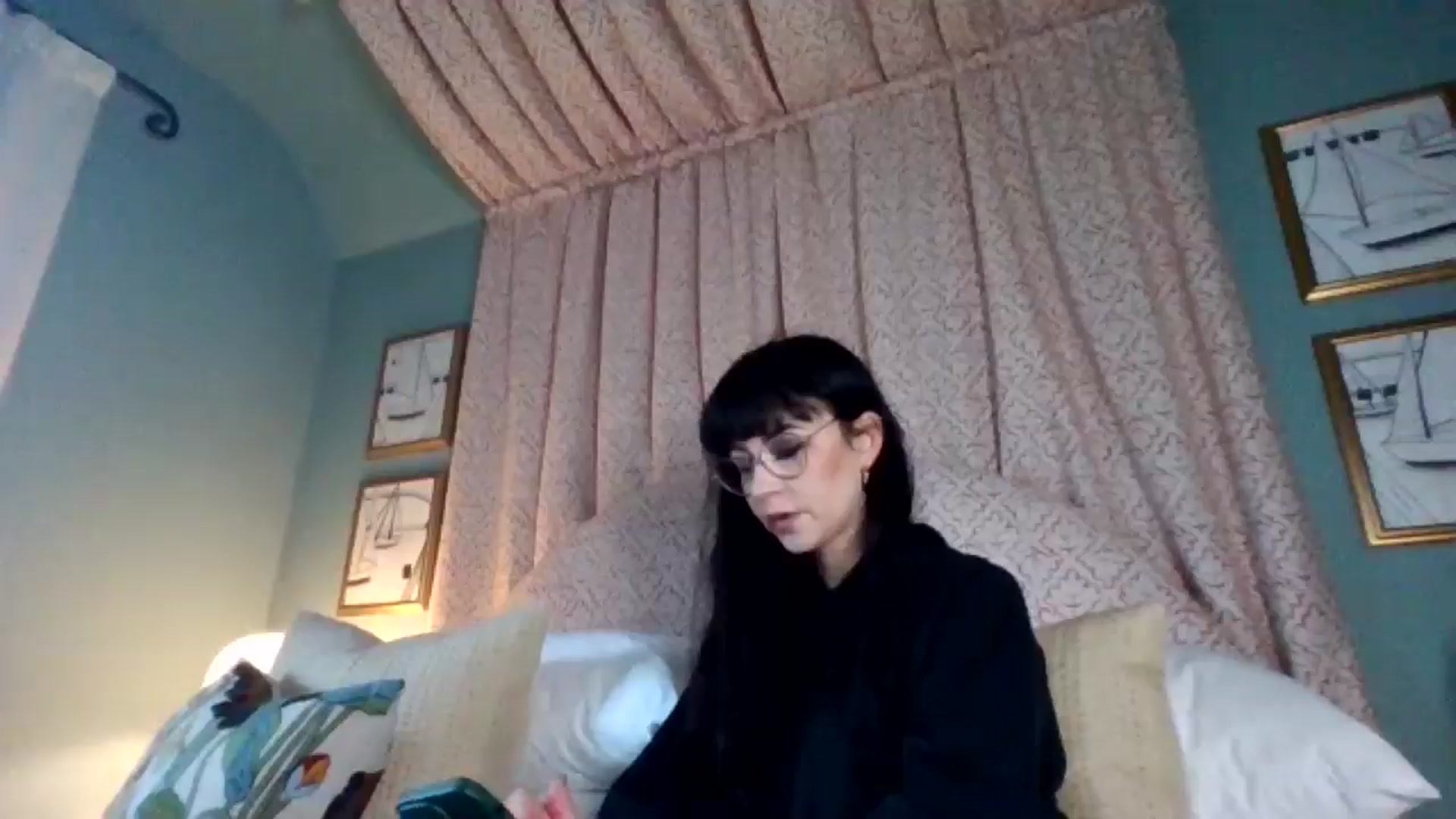 Gallery image thumbnail from MargotMills_'s myfreecams stream on, 11/24/2025, 11:25 image 3 of 20