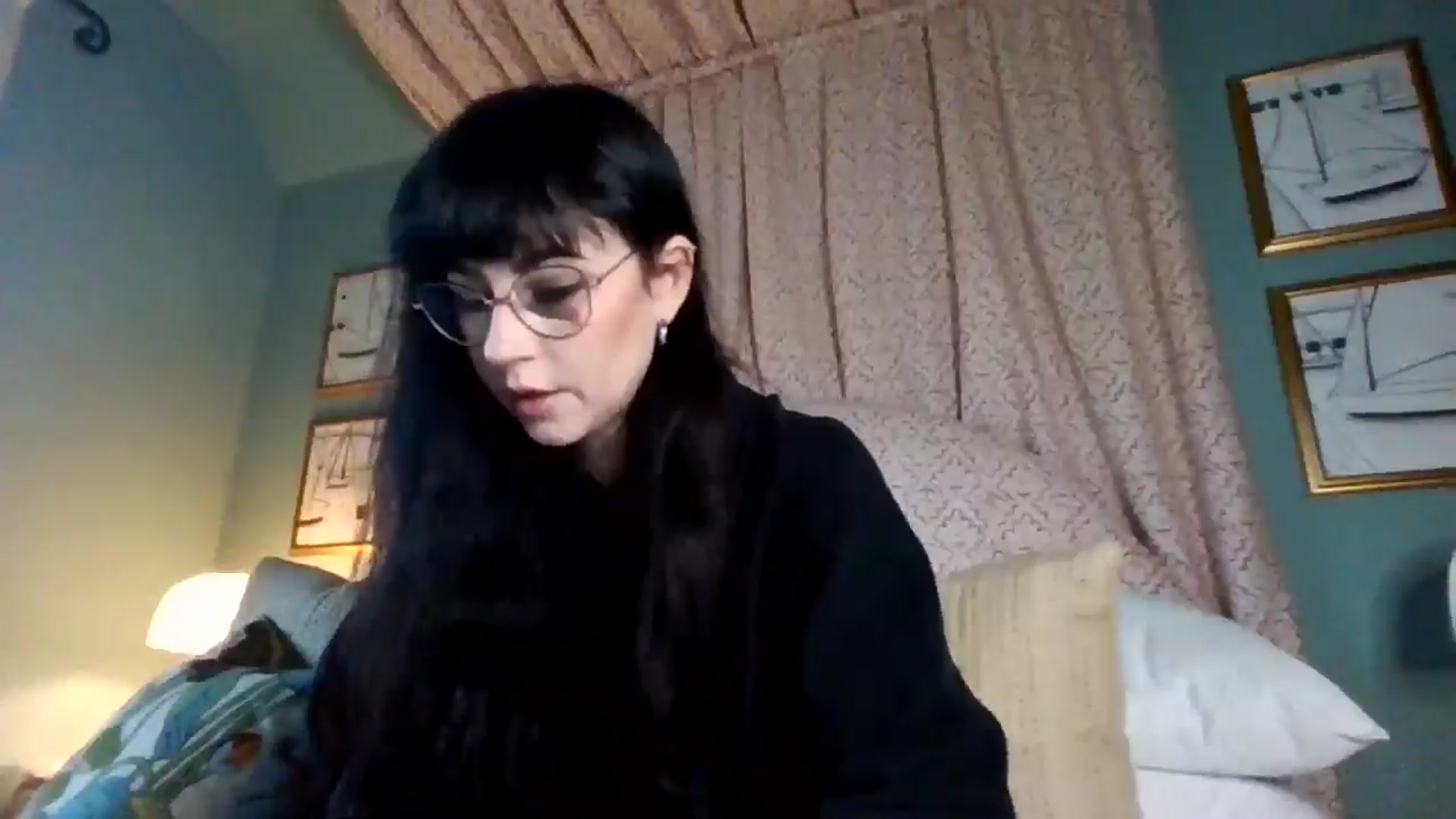 Gallery image thumbnail from MargotMills_'s myfreecams stream on, 11/24/2025, 12:38 image 4 of 20