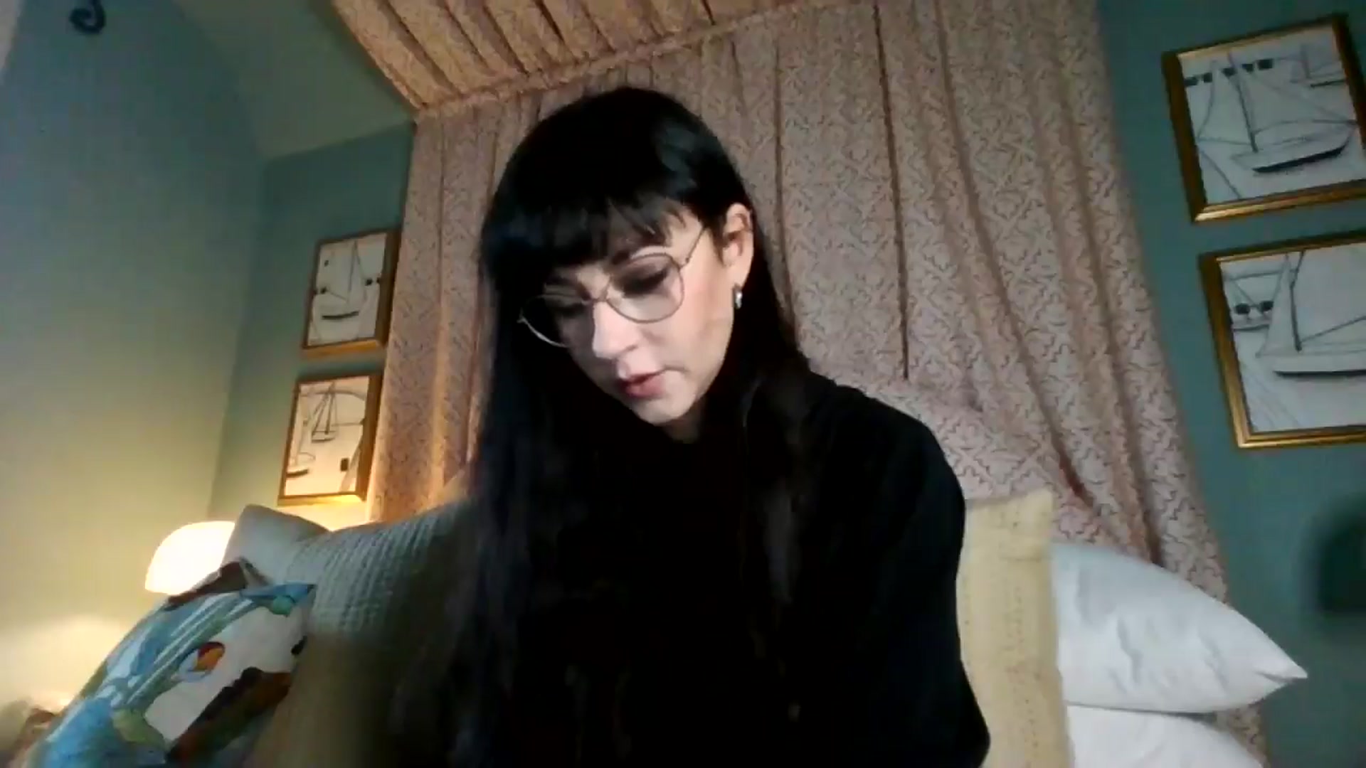 Gallery image thumbnail from MargotMills_'s myfreecams stream on, 11/24/2025, 12:38 image 2 of 20
