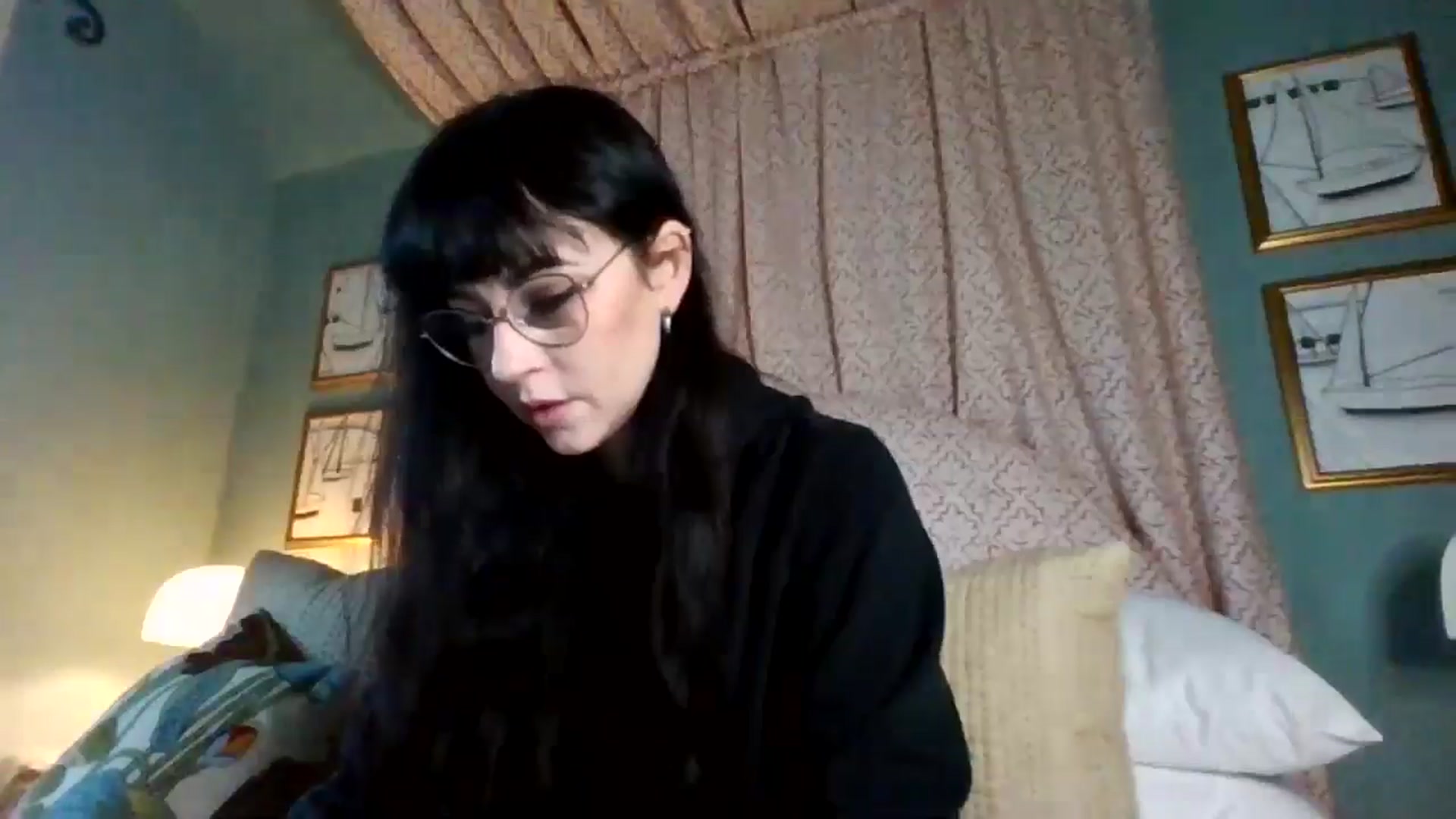 Gallery image thumbnail from MargotMills_'s myfreecams stream on, 11/24/2025, 12:38 image 7 of 20