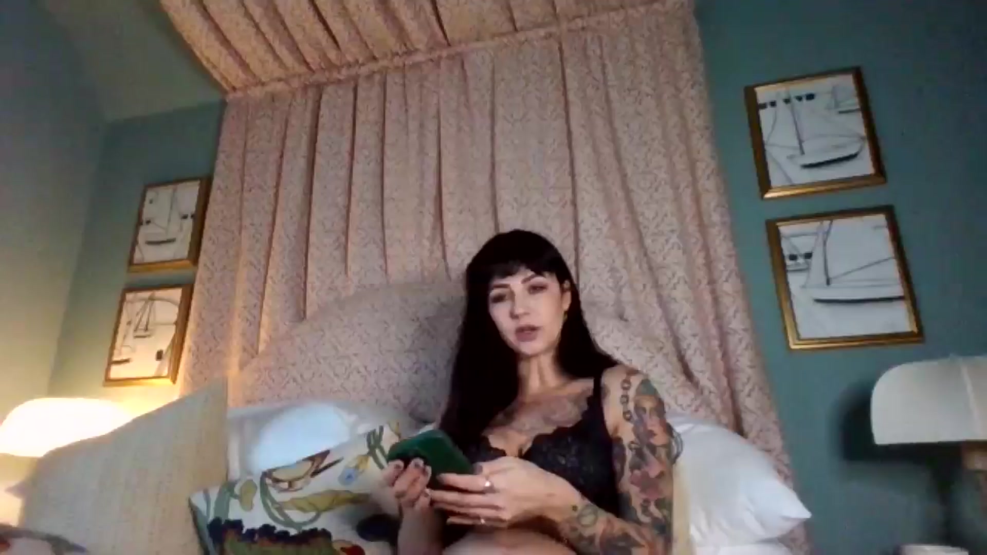 Gallery image thumbnail from MargotMills_'s myfreecams stream on, 11/24/2025, 13:04 image 15 of 20