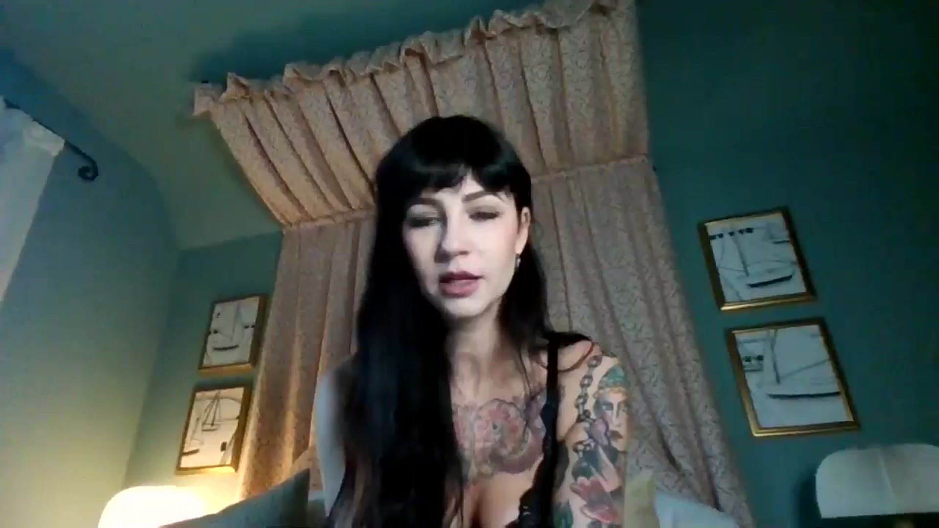 Gallery image thumbnail from MargotMills_'s myfreecams stream on, 11/24/2025, 14:11 image 13 of 20
