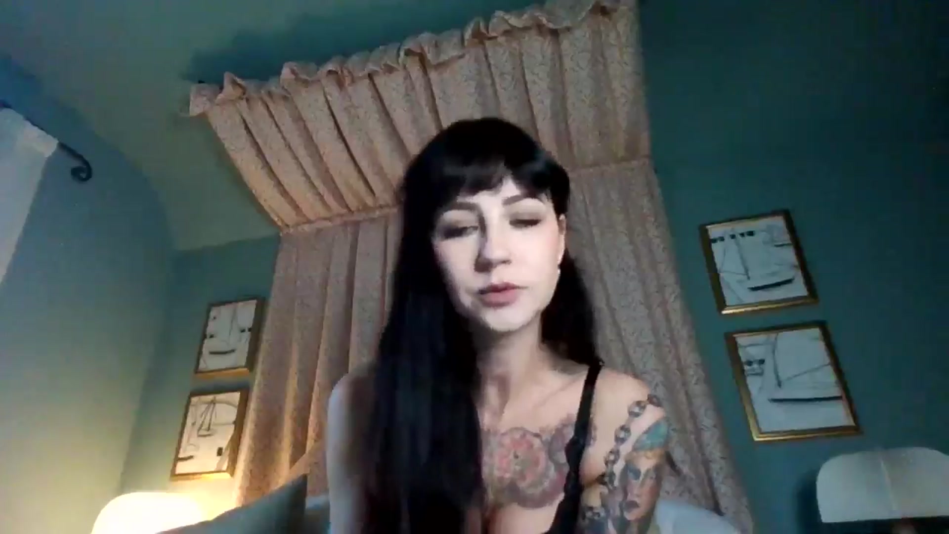 Gallery image thumbnail from MargotMills_'s myfreecams stream on, 11/24/2025, 14:11 image 19 of 20