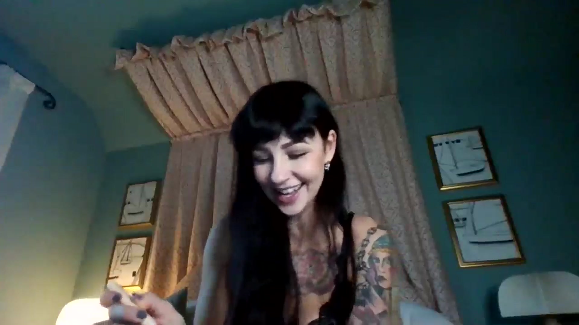 Gallery image thumbnail from MargotMills_'s myfreecams stream on, 11/24/2025, 14:11 image 18 of 20