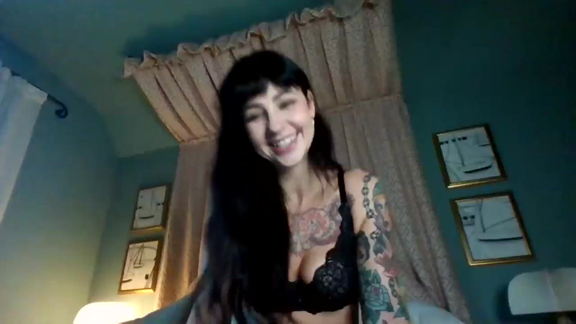 Gallery image thumbnail from MargotMills_'s myfreecams stream on, 11/24/2025, 14:11 image 1 of 20