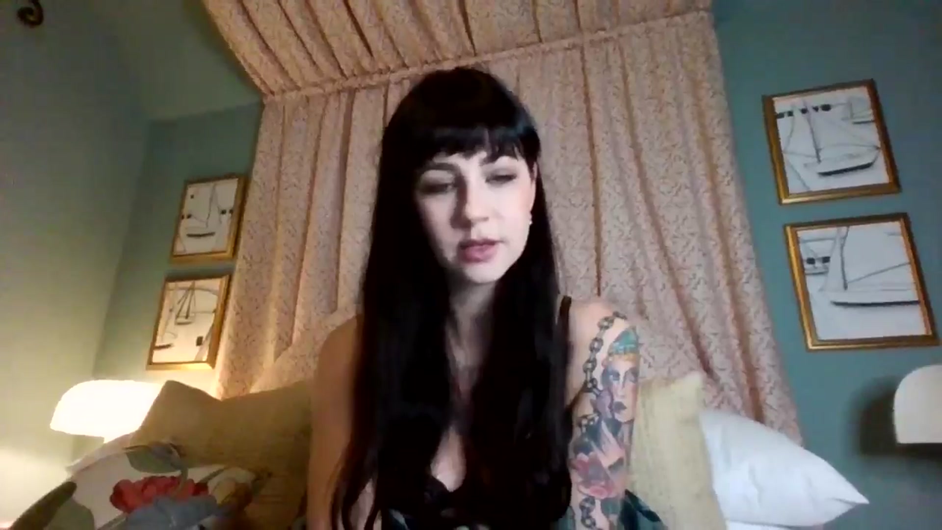 Gallery image thumbnail from MargotMills_'s myfreecams stream on, 11/24/2025, 18:00 image 15 of 20