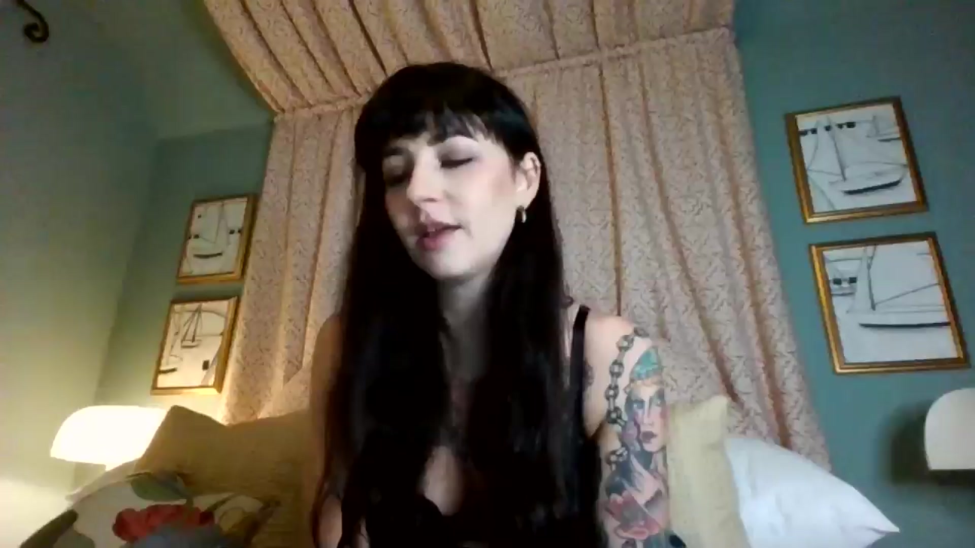 Gallery image thumbnail from MargotMills_'s myfreecams stream on, 11/24/2025, 18:00 image 10 of 20