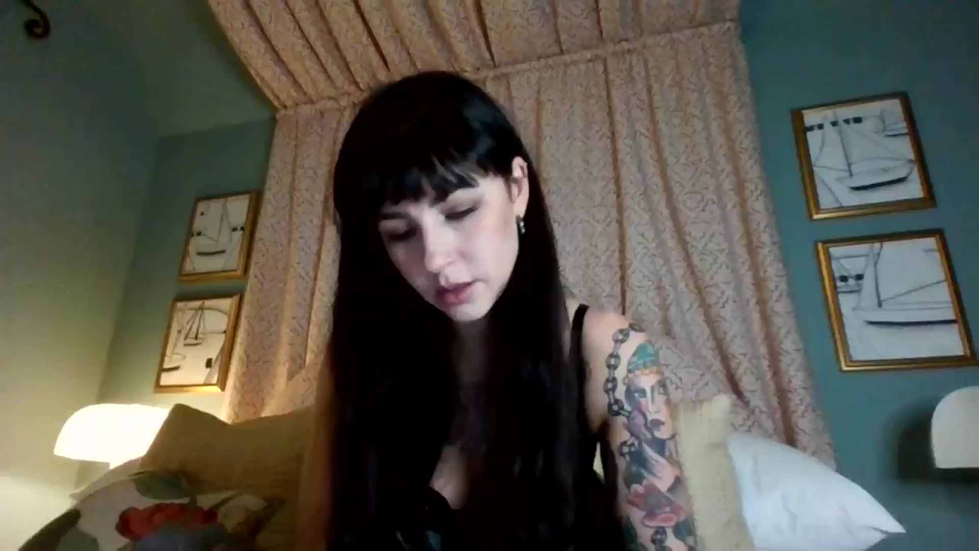 Gallery image thumbnail from MargotMills_'s myfreecams stream on, 11/24/2025, 18:00 image 4 of 20