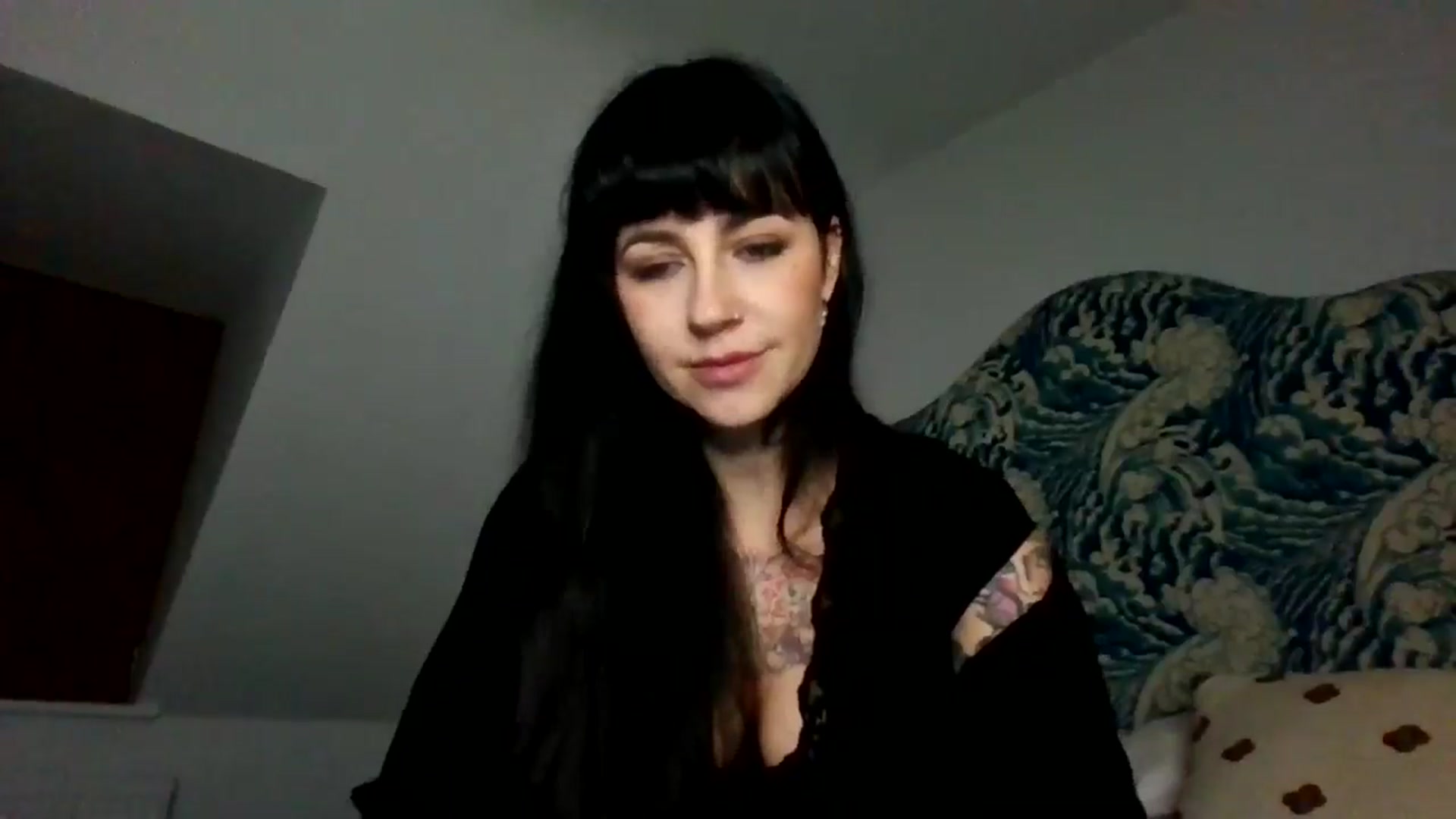 Gallery image thumbnail from MargotMills_'s myfreecams stream on, 12/15/2025, 24:37 image 10 of 20