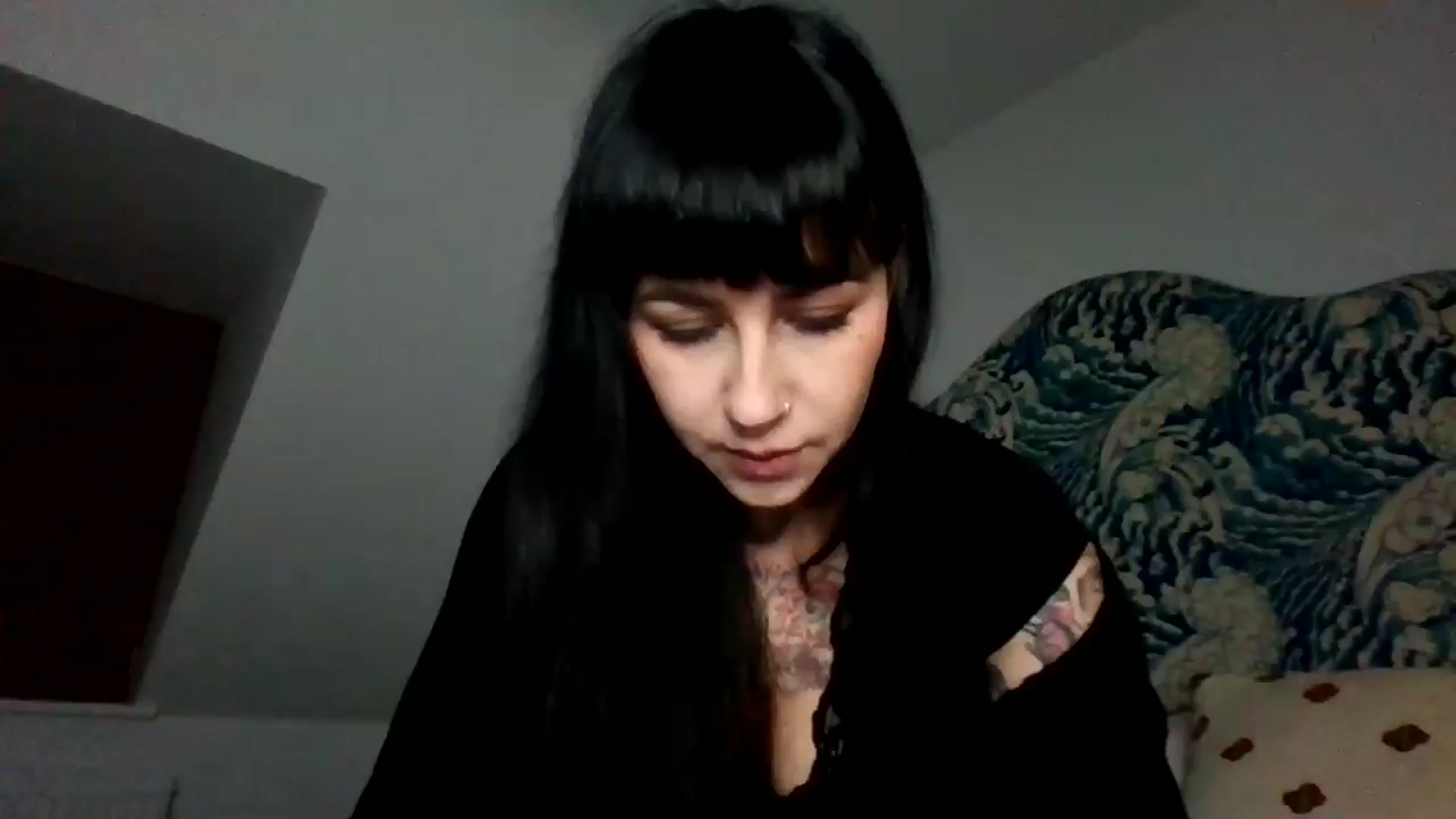 Gallery image thumbnail from MargotMills_'s myfreecams stream on, 12/15/2025, 24:37 image 12 of 20