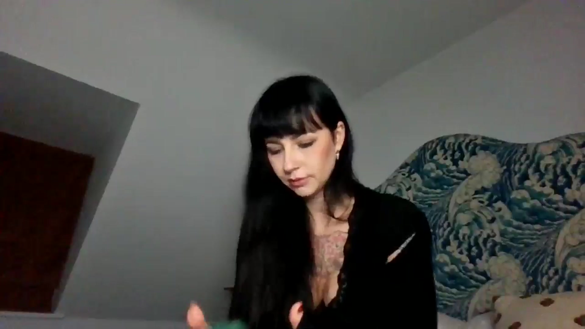 Gallery image thumbnail from MargotMills_'s myfreecams stream on, 12/15/2025, 24:37 image 5 of 20