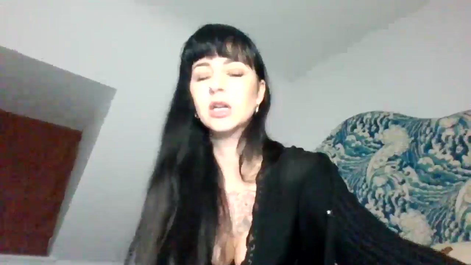Gallery image thumbnail from MargotMills_'s myfreecams stream on, 12/15/2025, 24:37 image 6 of 20