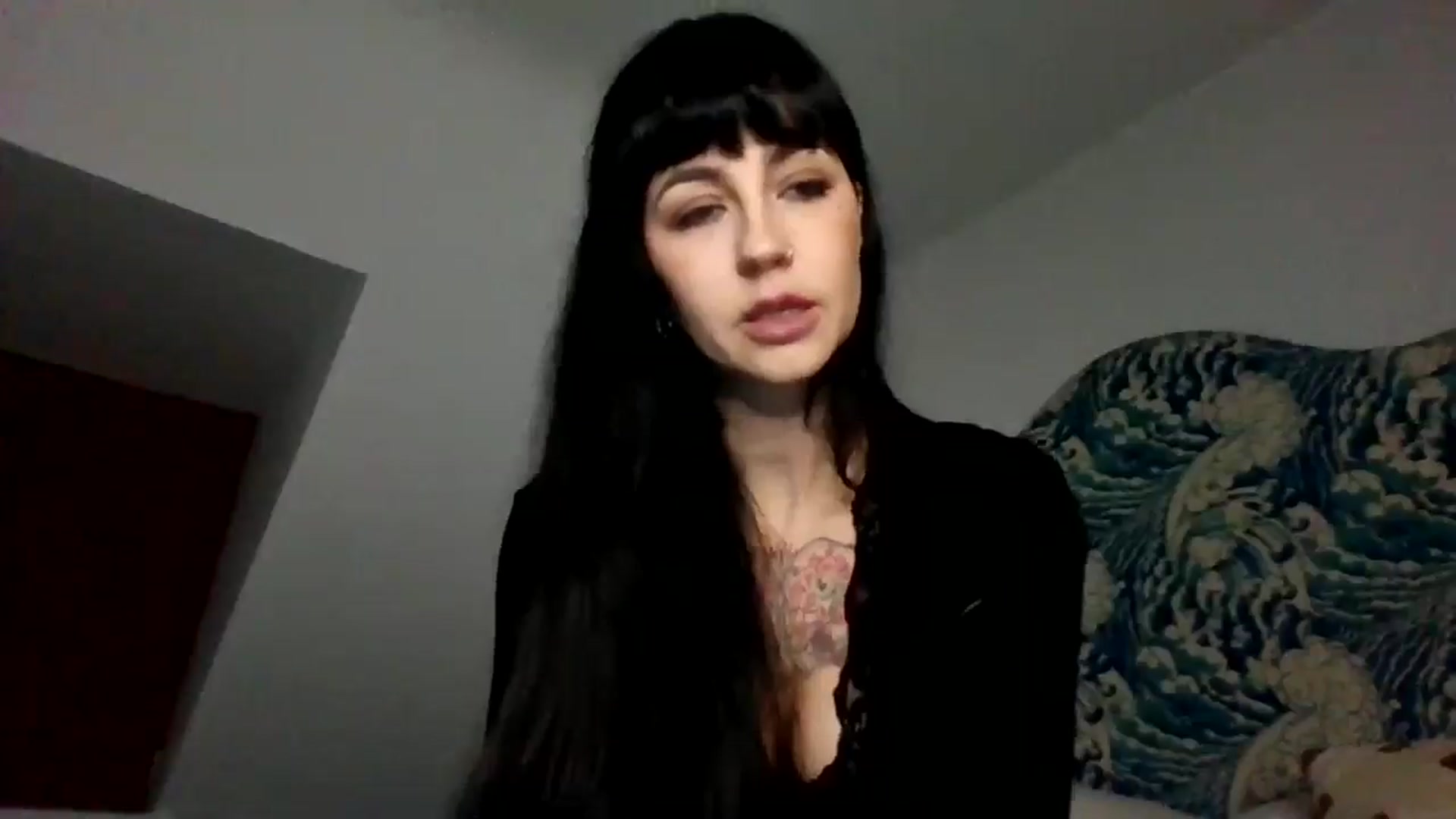 Gallery image thumbnail from MargotMills_'s myfreecams stream on, 12/15/2025, 24:37 image 4 of 20