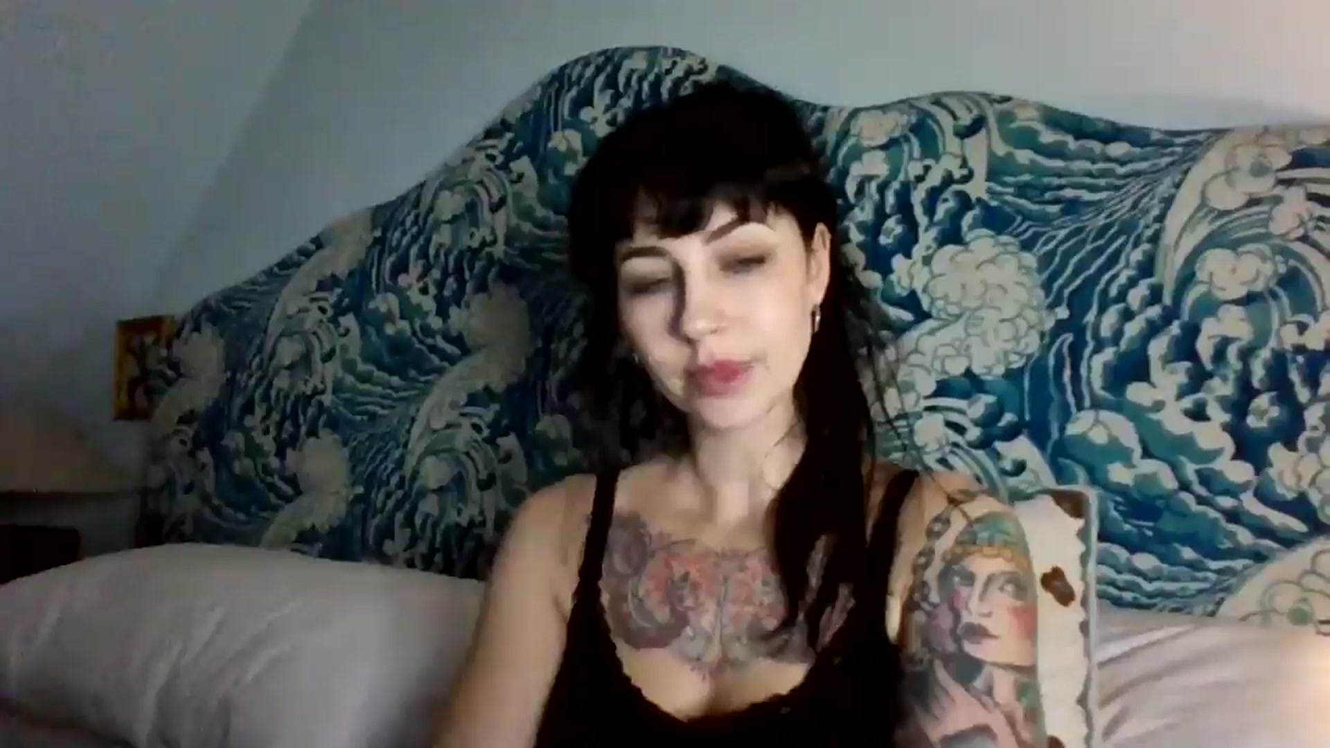 Gallery image thumbnail from MargotMills_'s myfreecams stream on, 12/15/2025, 21:59 image 11 of 20