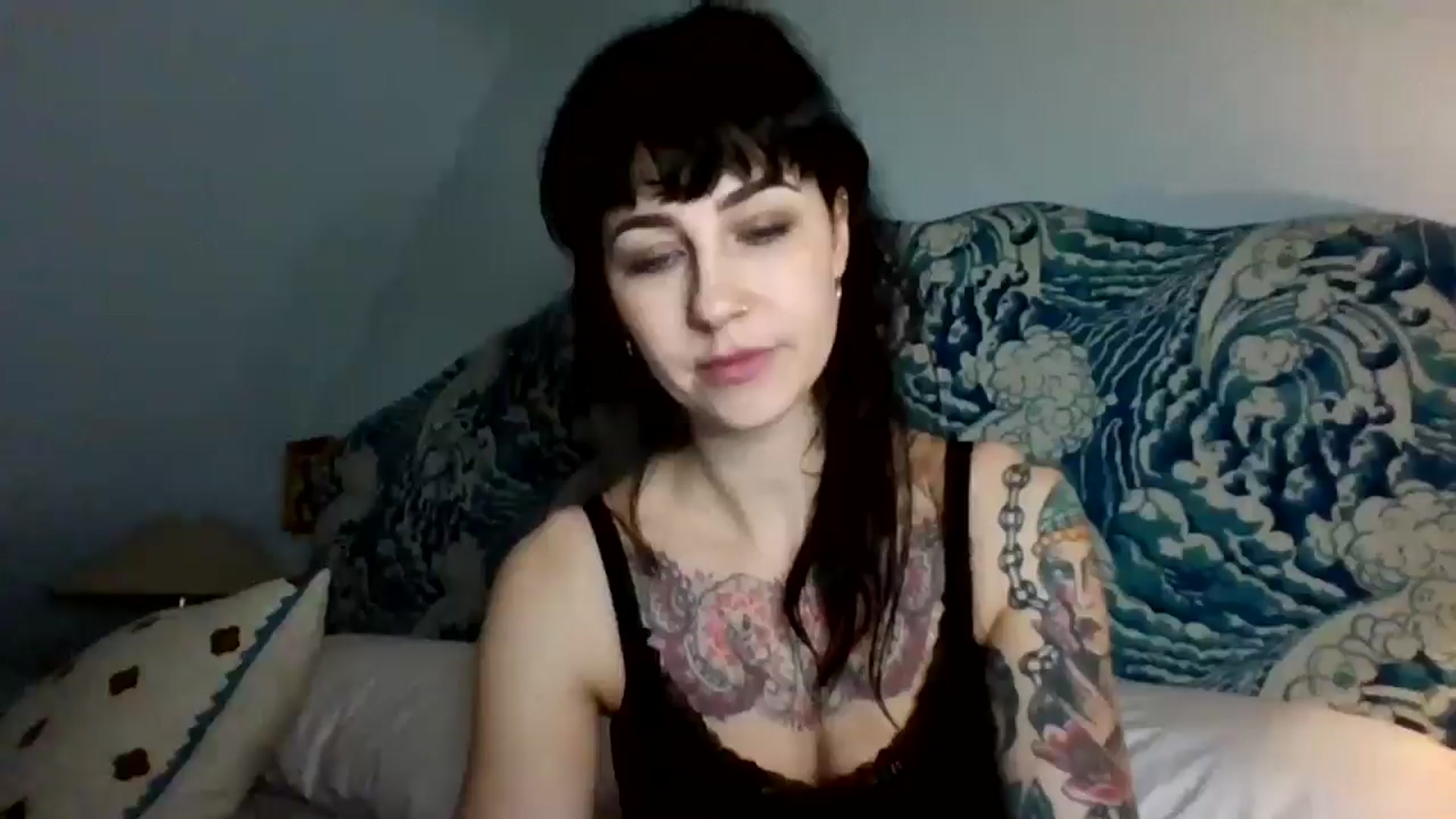 Gallery image thumbnail from MargotMills_'s myfreecams stream on, 12/15/2025, 21:59 image 2 of 20