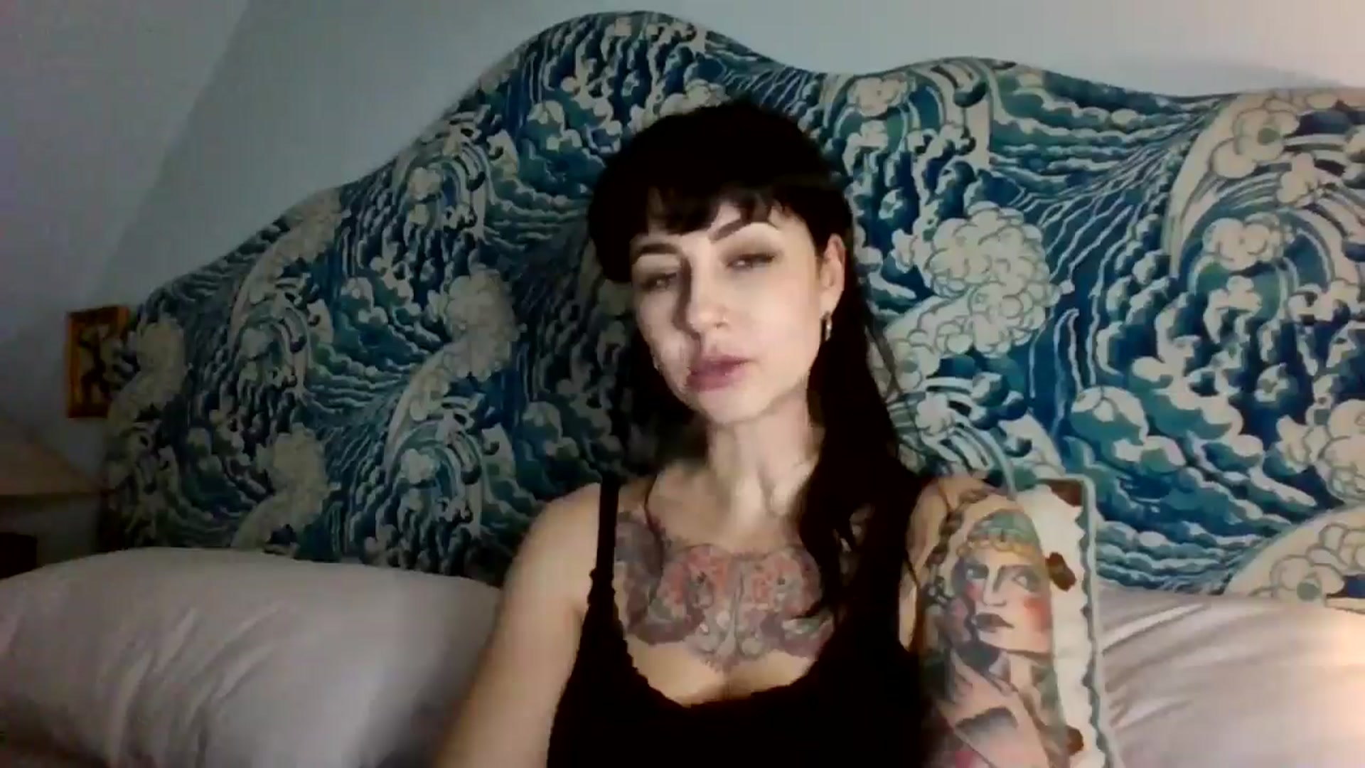 Gallery image thumbnail from MargotMills_'s myfreecams stream on, 12/15/2025, 21:59 image 17 of 20