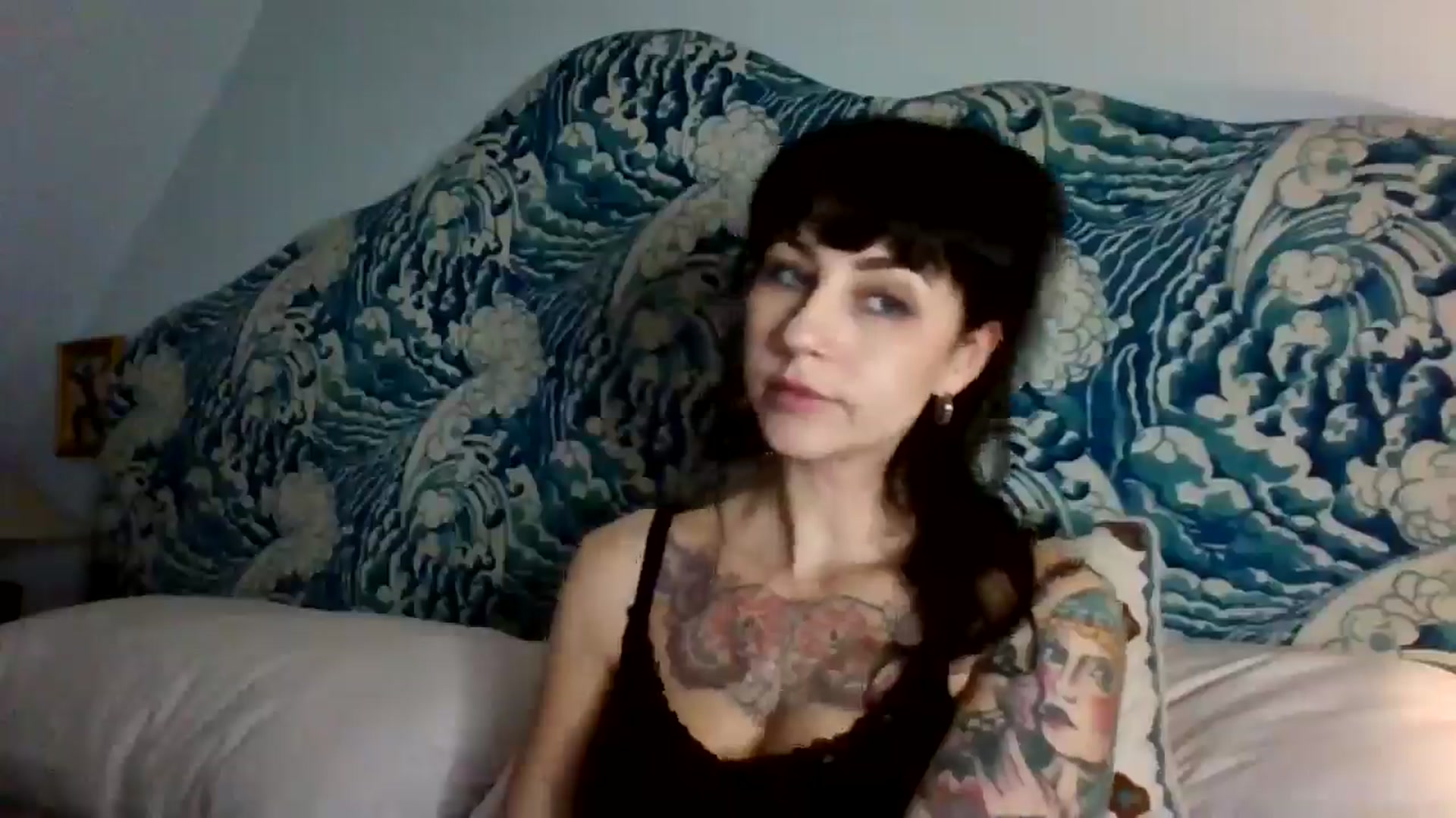 Gallery image thumbnail from MargotMills_'s myfreecams stream on, 12/15/2025, 21:59 image 19 of 20