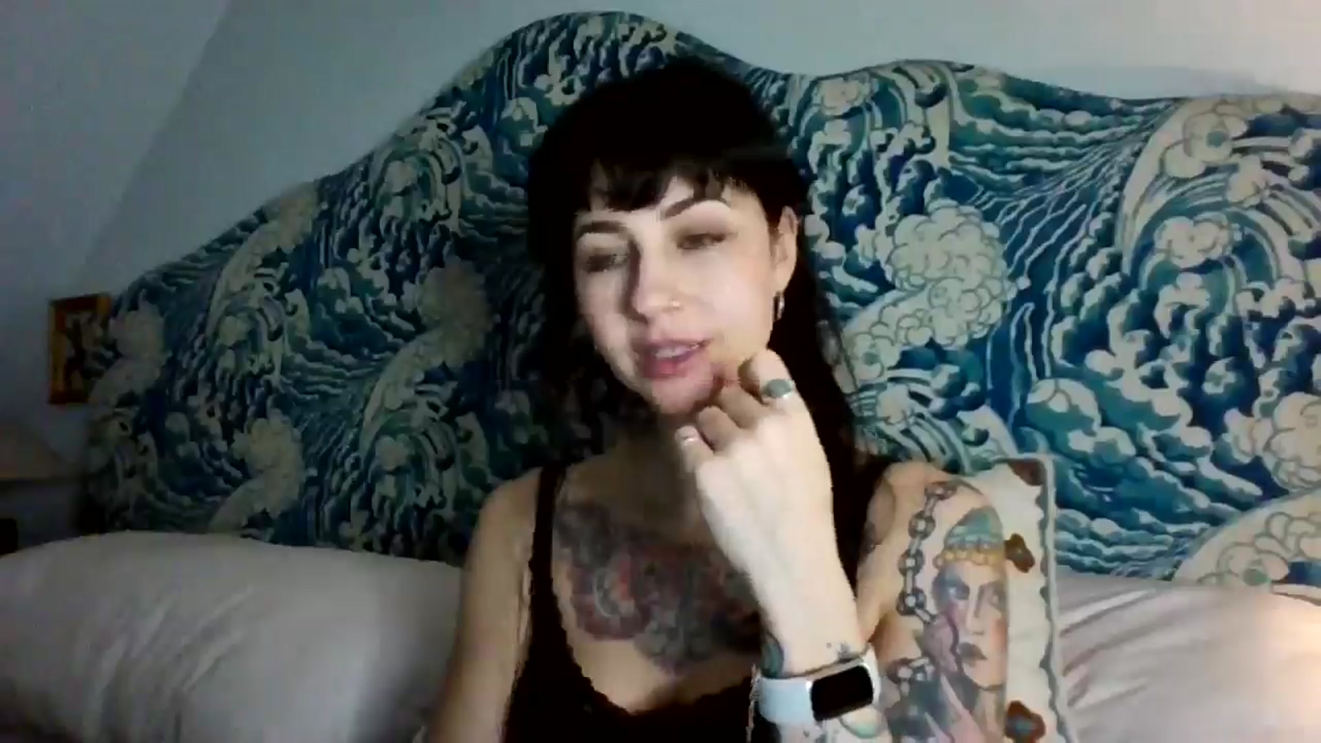 Gallery image thumbnail from MargotMills_'s myfreecams stream on, 12/15/2025, 21:59 image 15 of 20