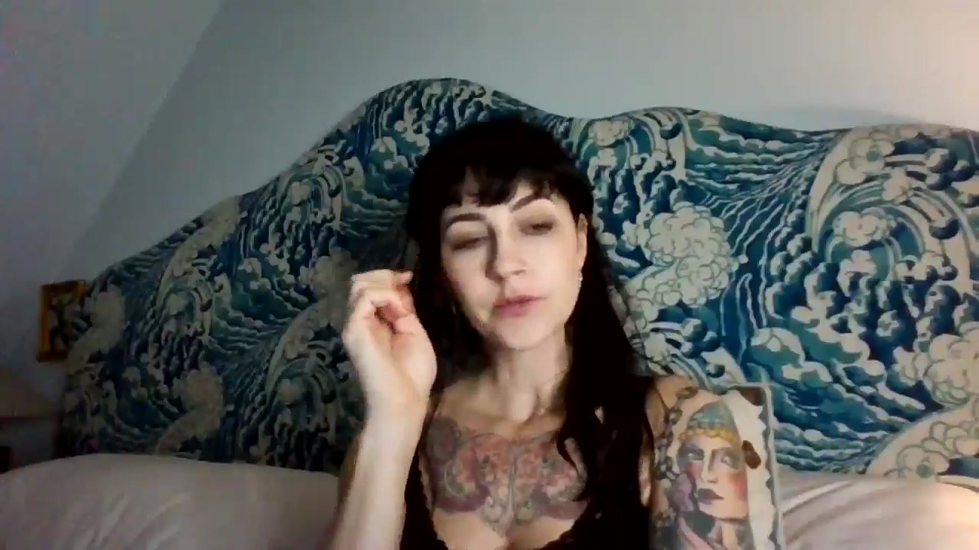 Gallery image thumbnail from MargotMills_'s myfreecams stream on, 12/15/2025, 21:59 image 16 of 20
