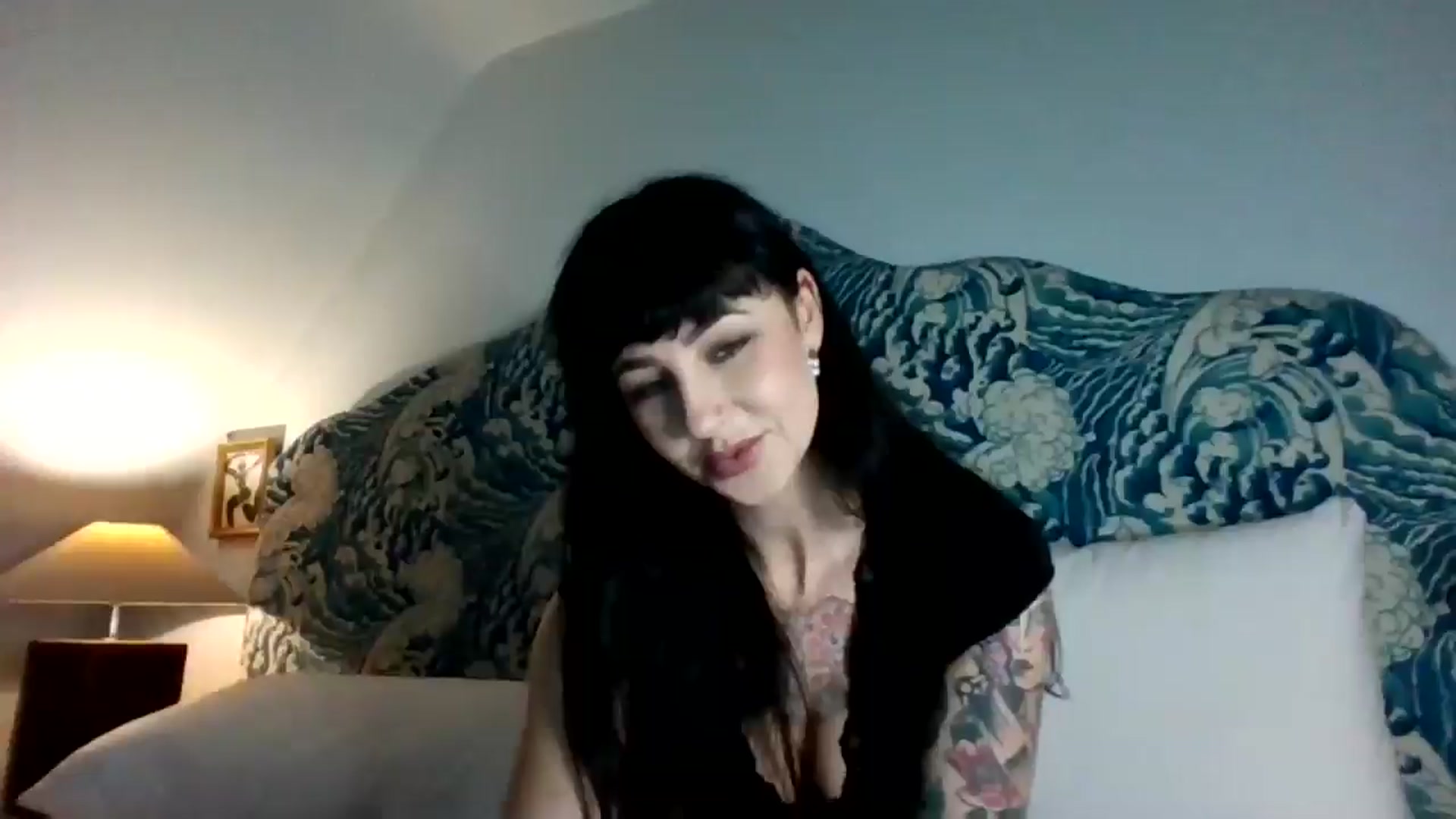 Gallery image thumbnail from MargotMills_'s myfreecams stream on, 12/20/2025, 13:09 image 17 of 20