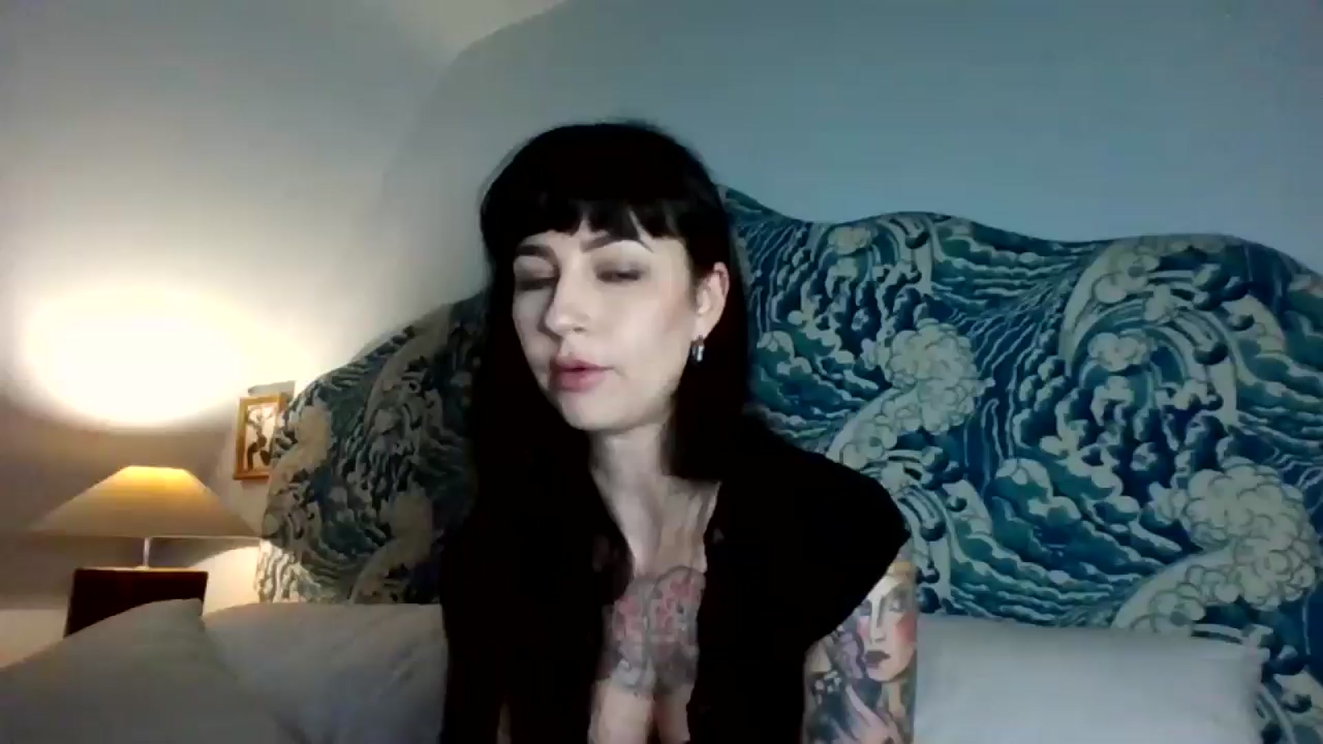 Gallery image thumbnail from MargotMills_'s myfreecams stream on, 12/20/2025, 20:33 image 3 of 20