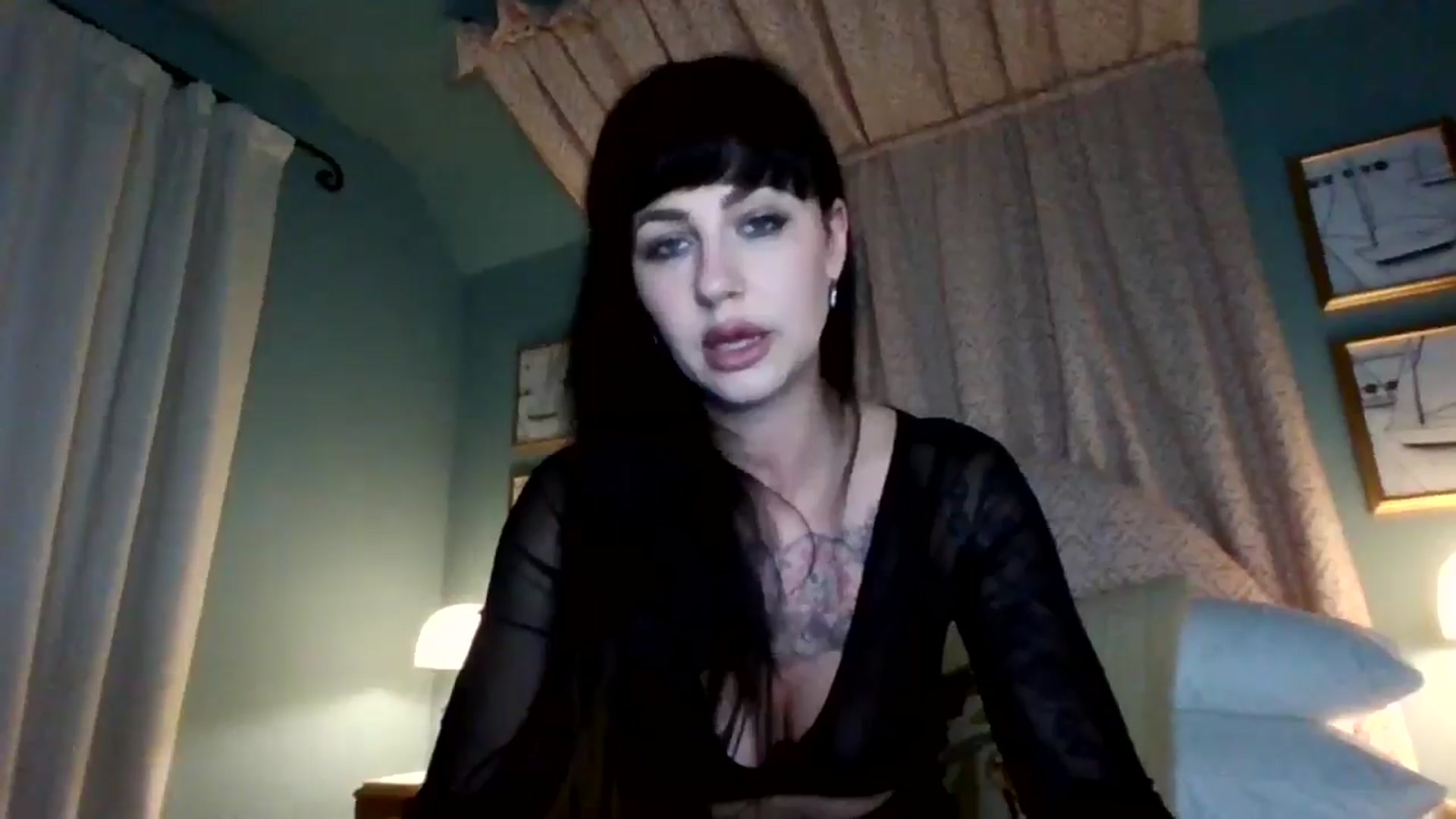 Gallery image thumbnail from MargotMills_'s myfreecams stream on, 01/16/2026, 21:20 image 15 of 20