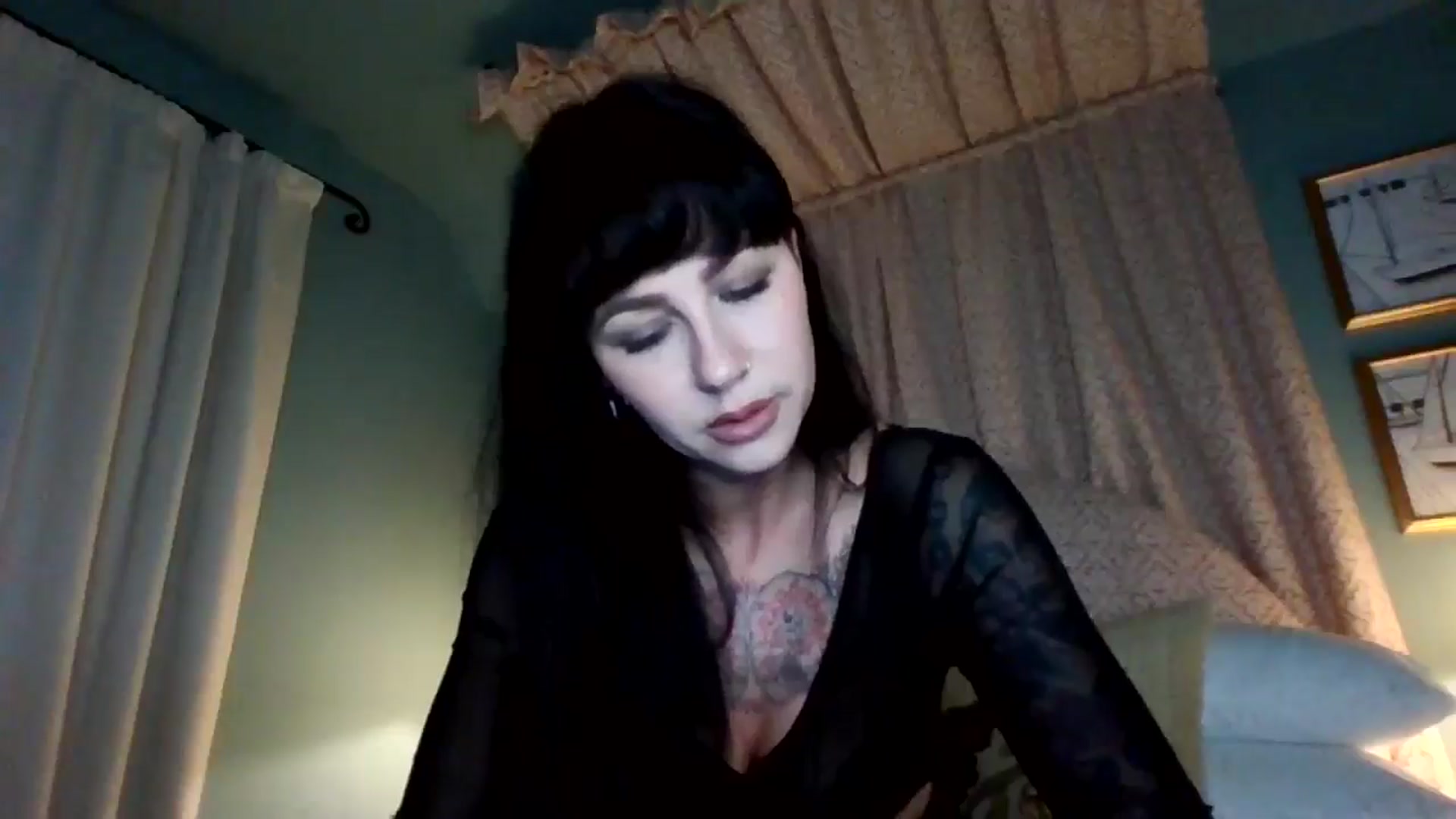 Gallery image thumbnail from MargotMills_'s myfreecams stream on, 01/16/2026, 21:20 image 7 of 20