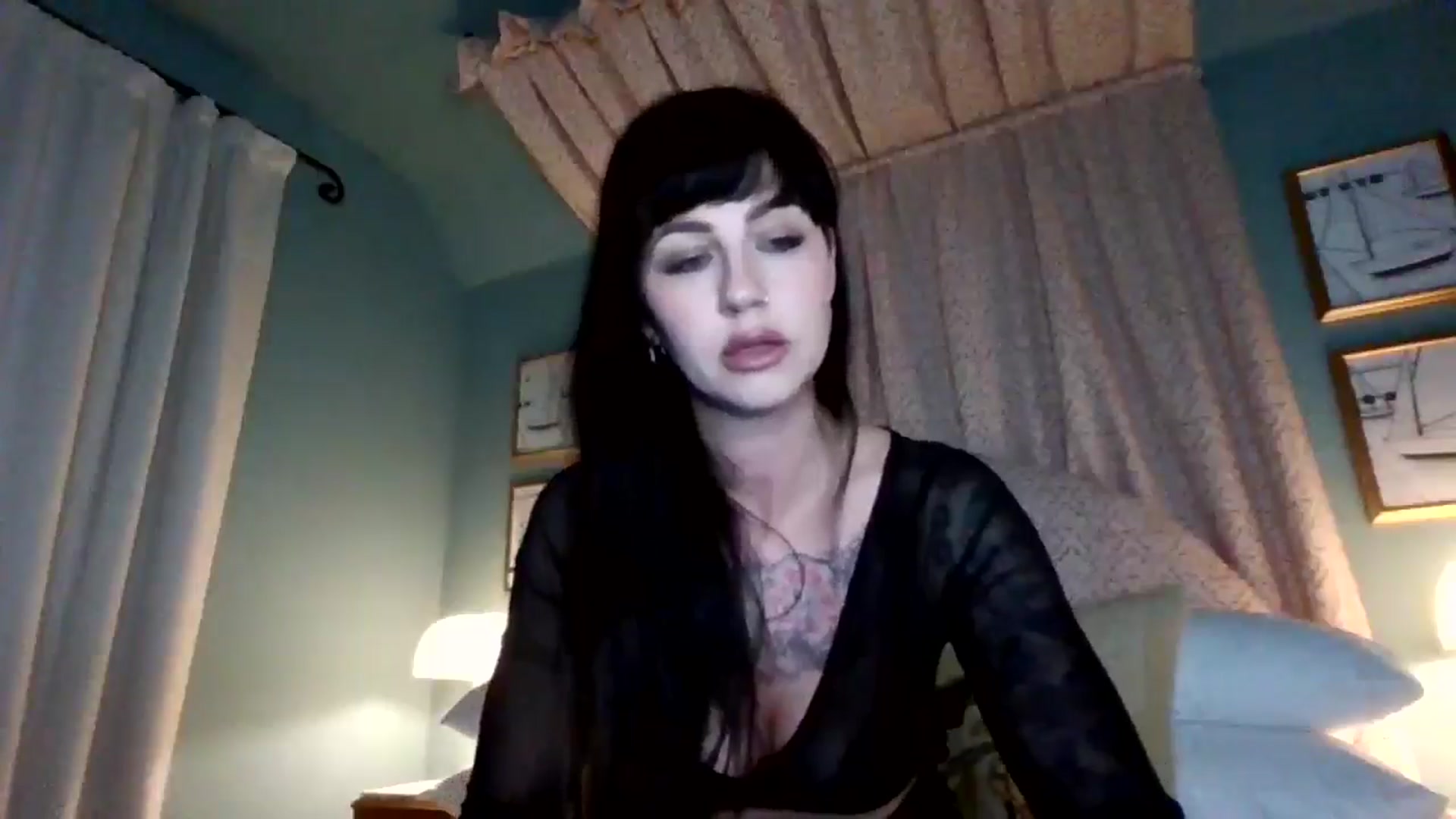 Gallery image thumbnail from MargotMills_'s myfreecams stream on, 01/16/2026, 21:20 image 16 of 20