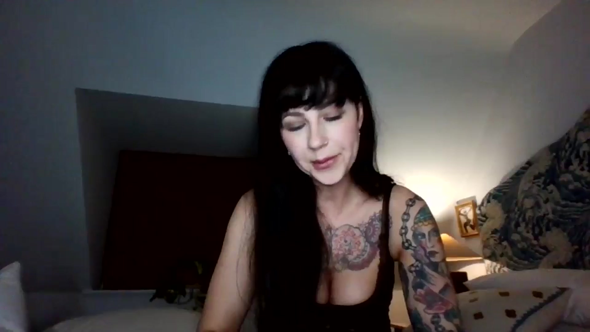 Gallery image thumbnail from MargotMills_'s myfreecams stream on, 02/05/2026, 22:37 image 8 of 20