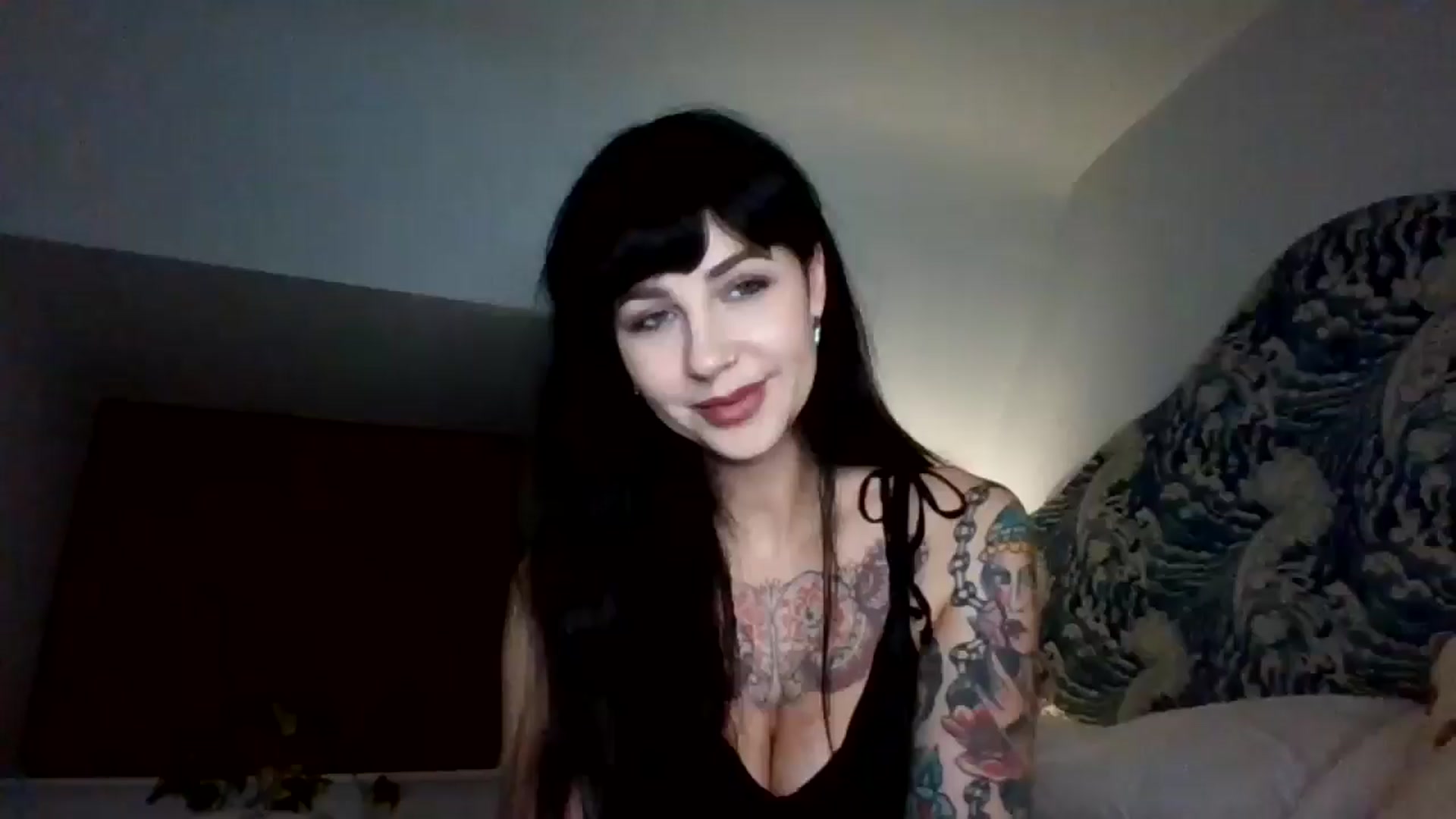 Gallery image thumbnail from MargotMills_'s myfreecams stream on, 02/07/2026, 21:54 image 16 of 20