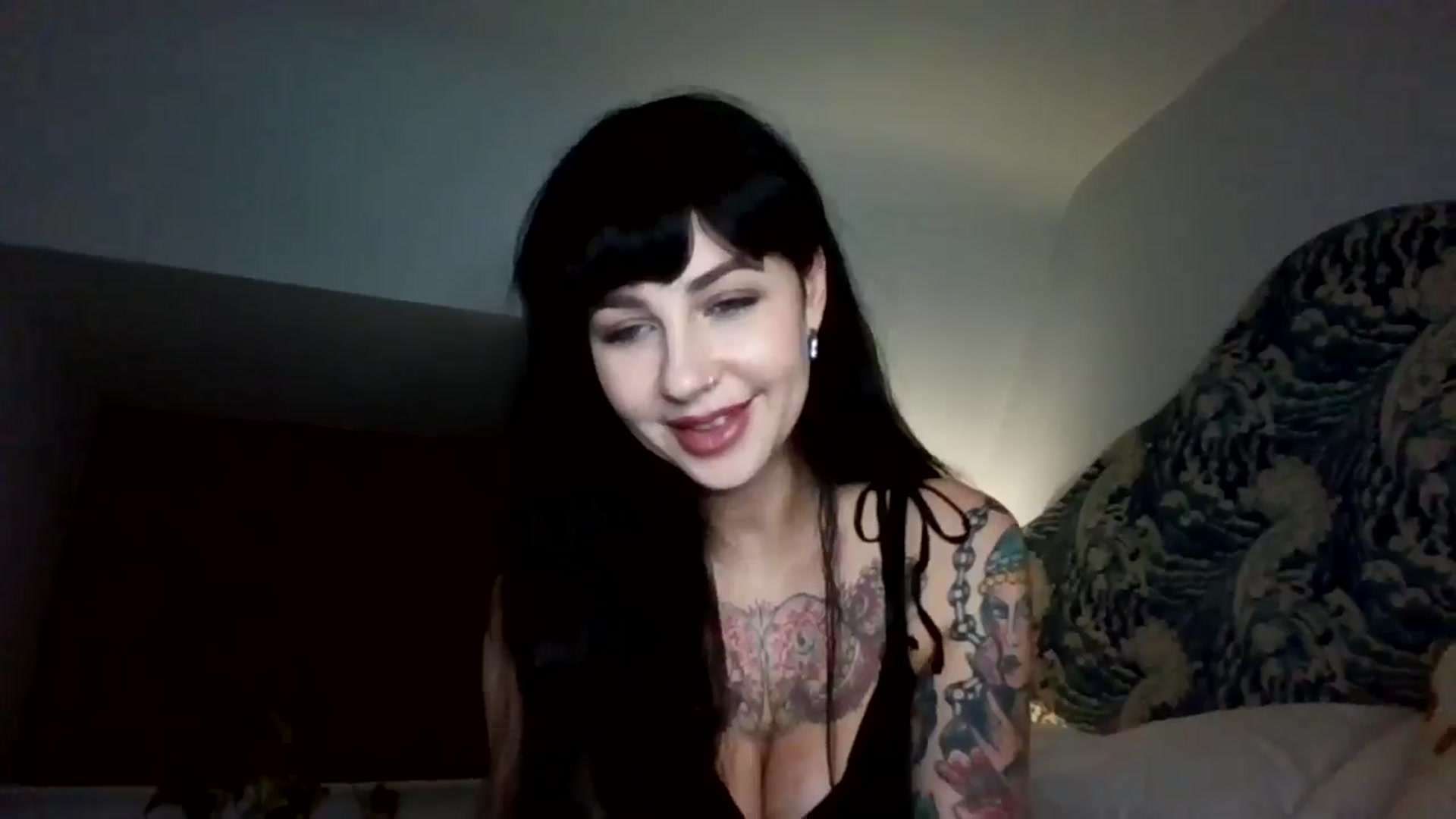 Gallery image thumbnail from MargotMills_'s myfreecams stream on, 02/07/2026, 21:54 image 15 of 20